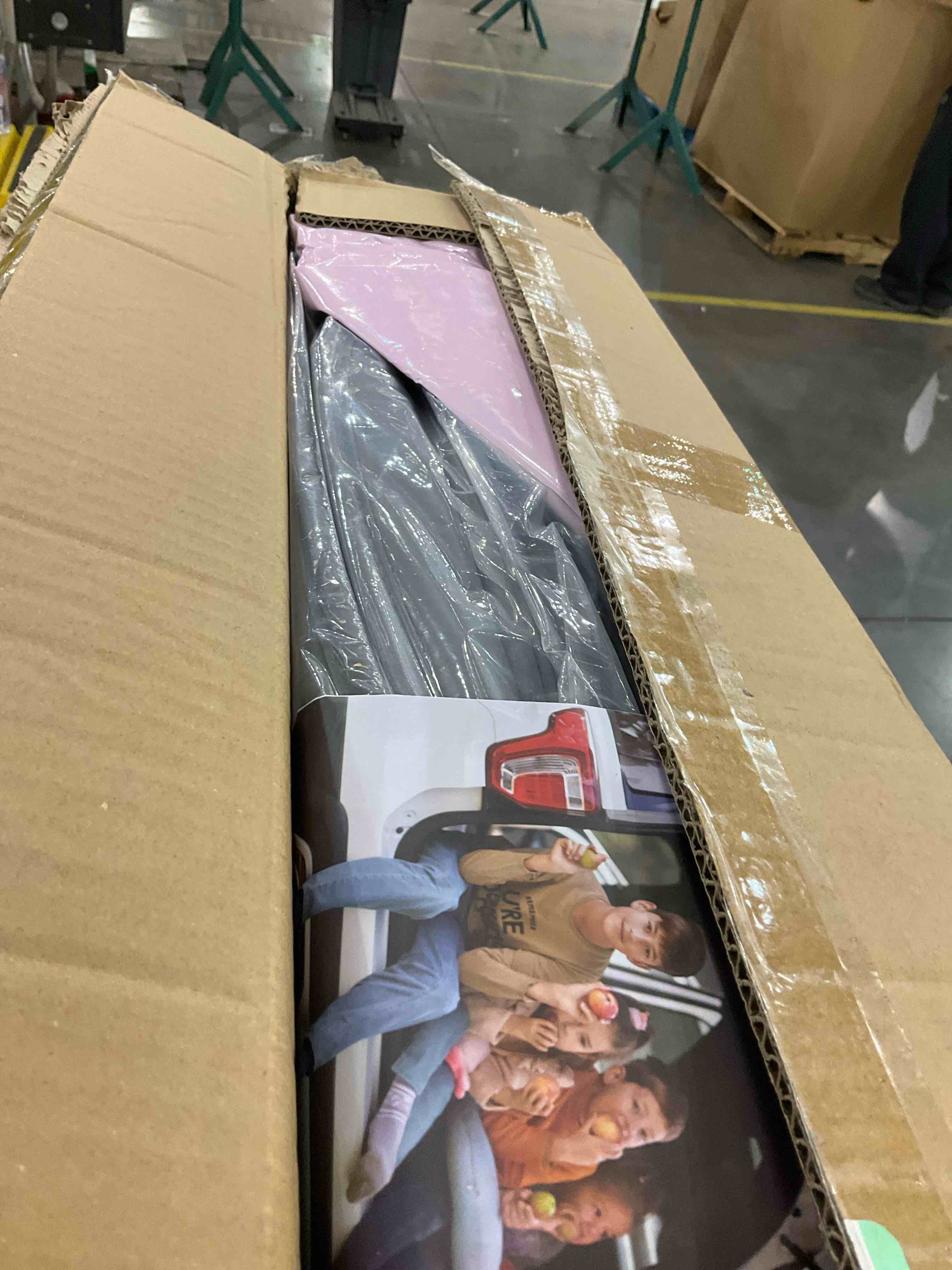 https://s3.amazonaws.com/lotting-images-prod/BargainHunt/EXS01567679_1715971409479.jpeg