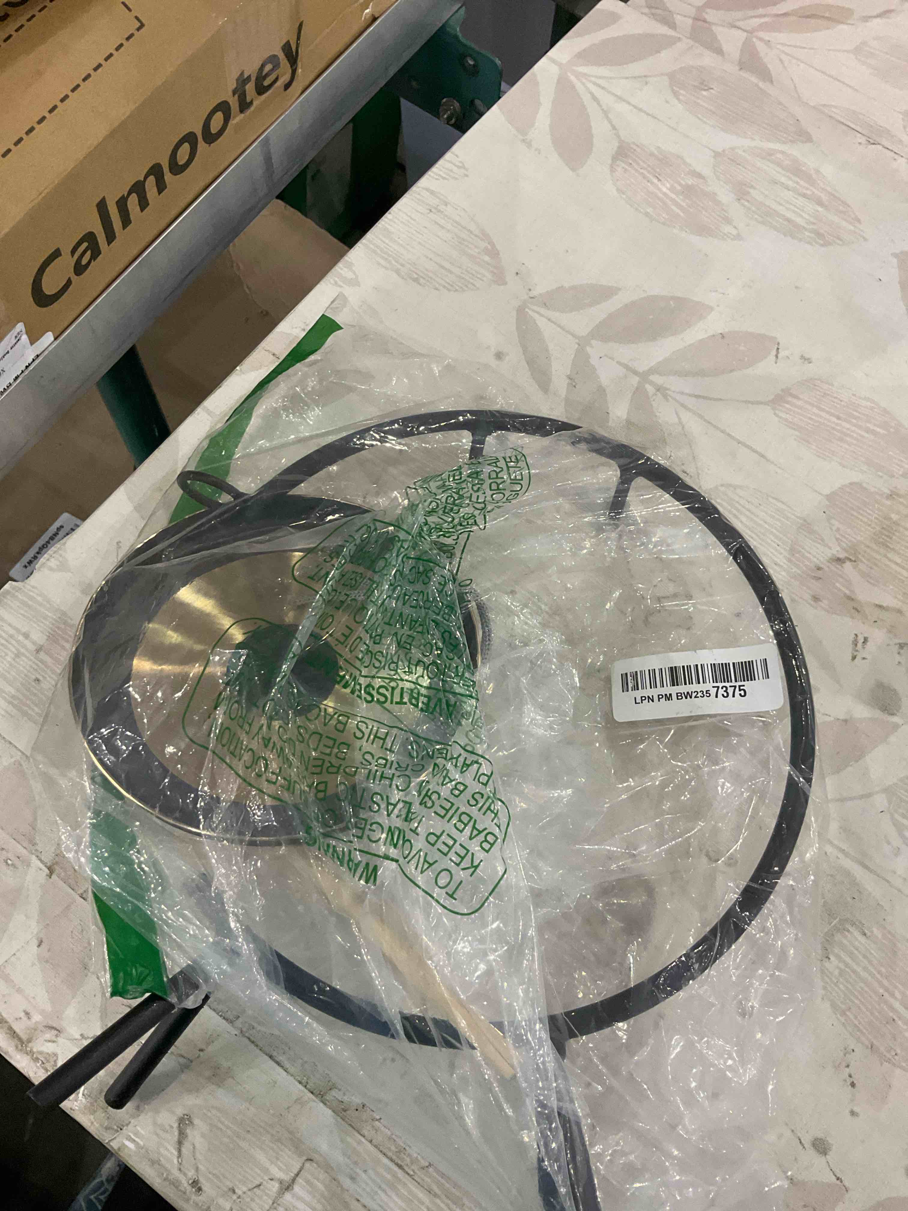 https://s3.amazonaws.com/lotting-images-prod/BargainHunt/EXS01567695_1716204423952.jpeg