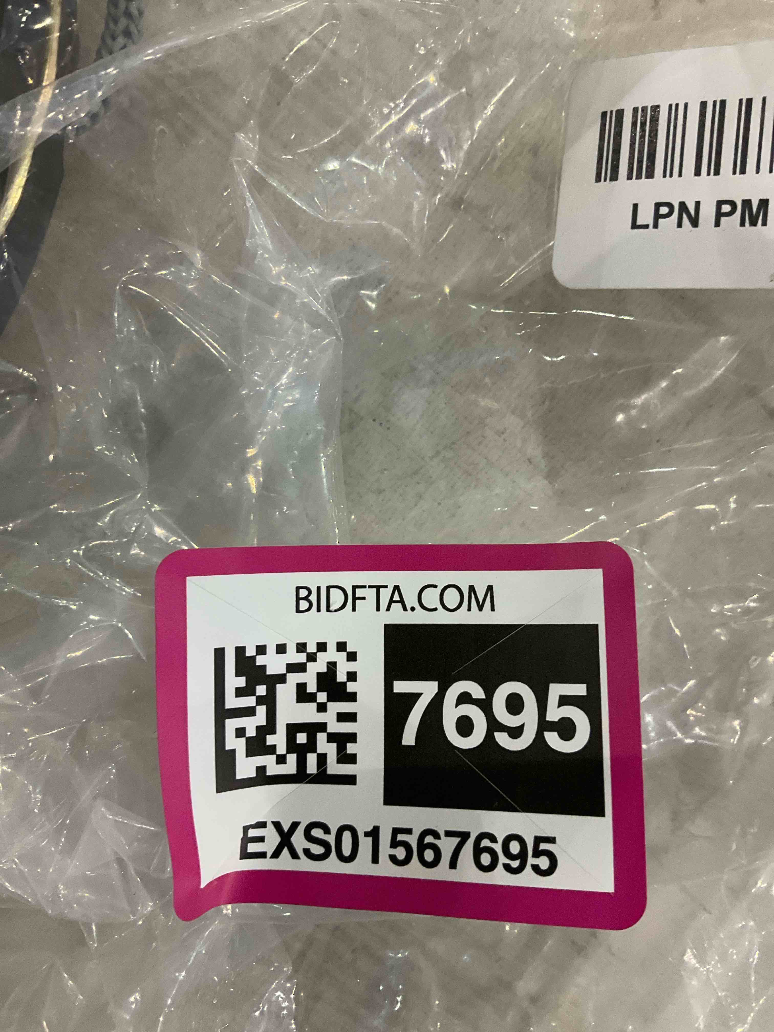 https://s3.amazonaws.com/lotting-images-prod/BargainHunt/EXS01567695_1716204432401.jpeg