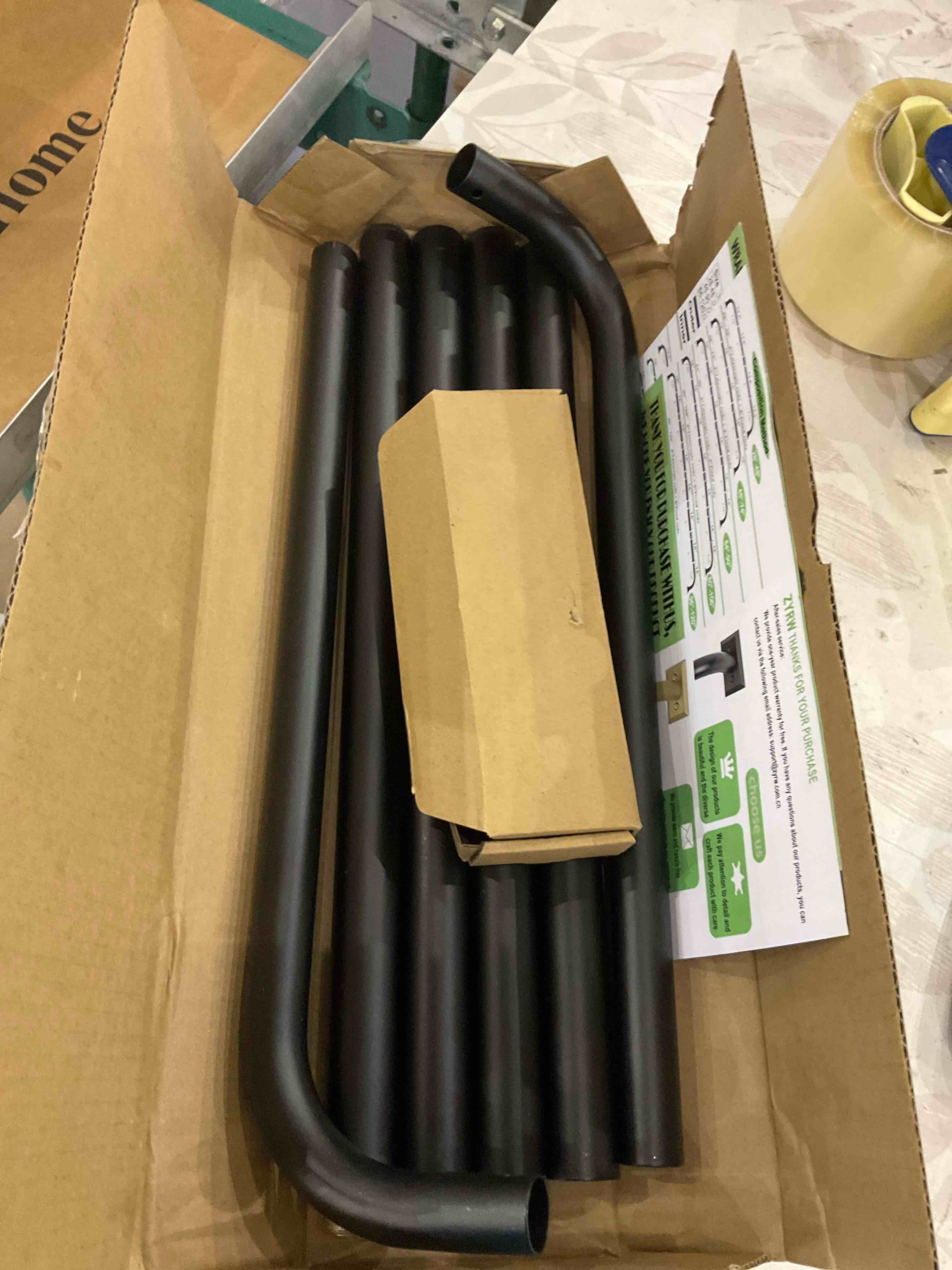 https://s3.amazonaws.com/lotting-images-prod/BargainHunt/EXS01567700_1716205047882.jpeg