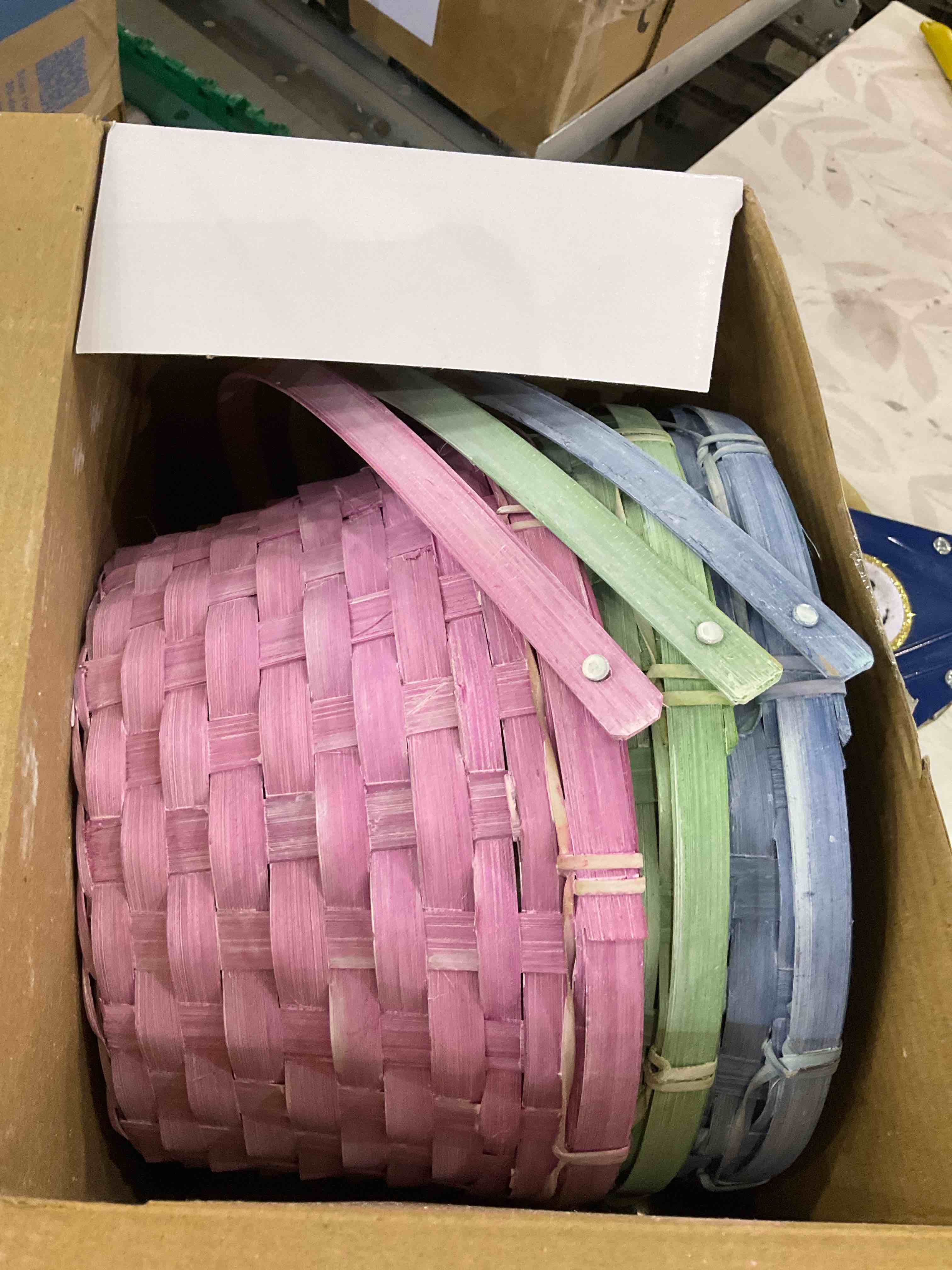 https://s3.amazonaws.com/lotting-images-prod/BargainHunt/EXS01567701_1716205132798.jpeg