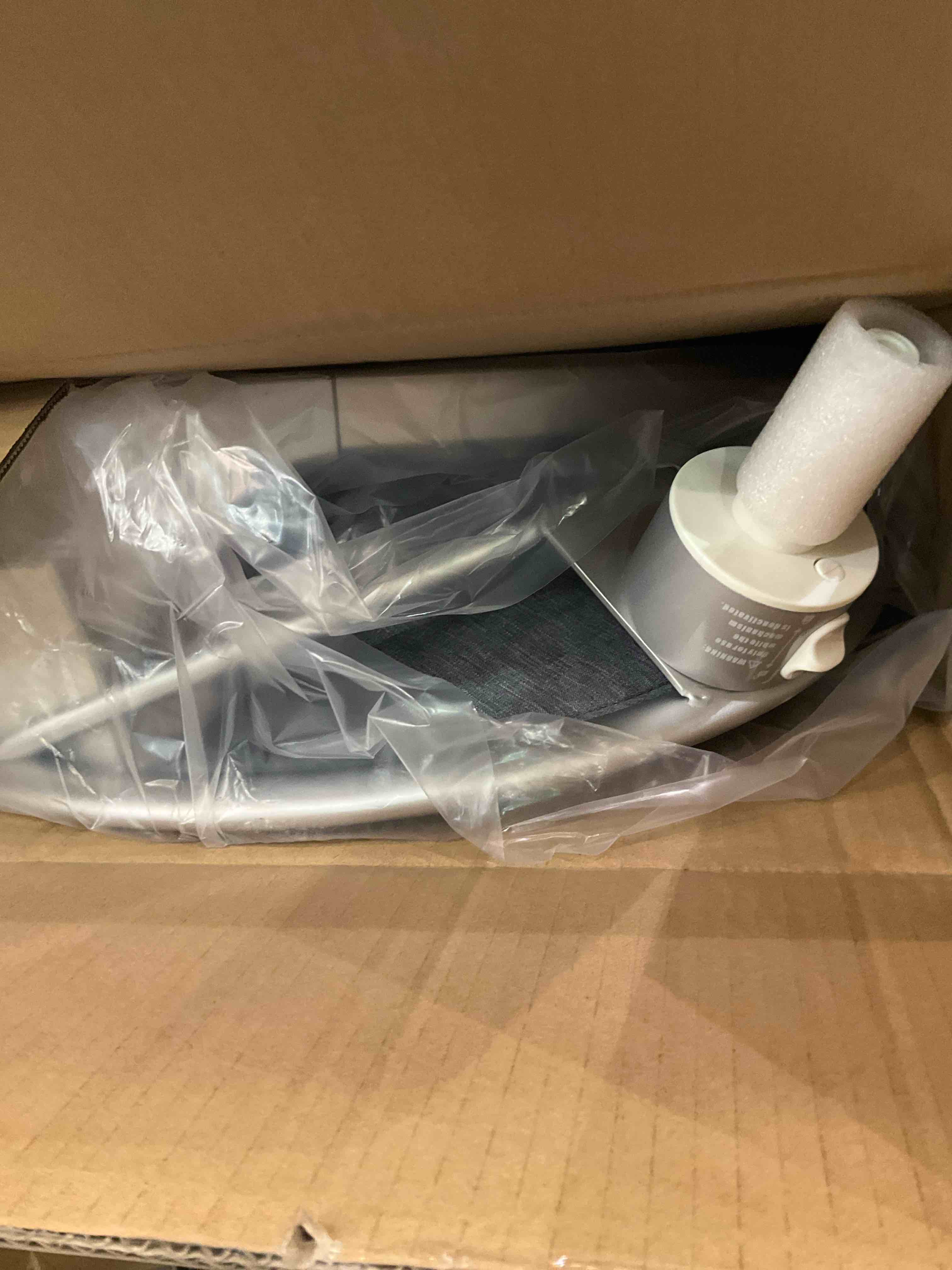 https://s3.amazonaws.com/lotting-images-prod/BargainHunt/EXS01567753_1716211354538.jpeg
