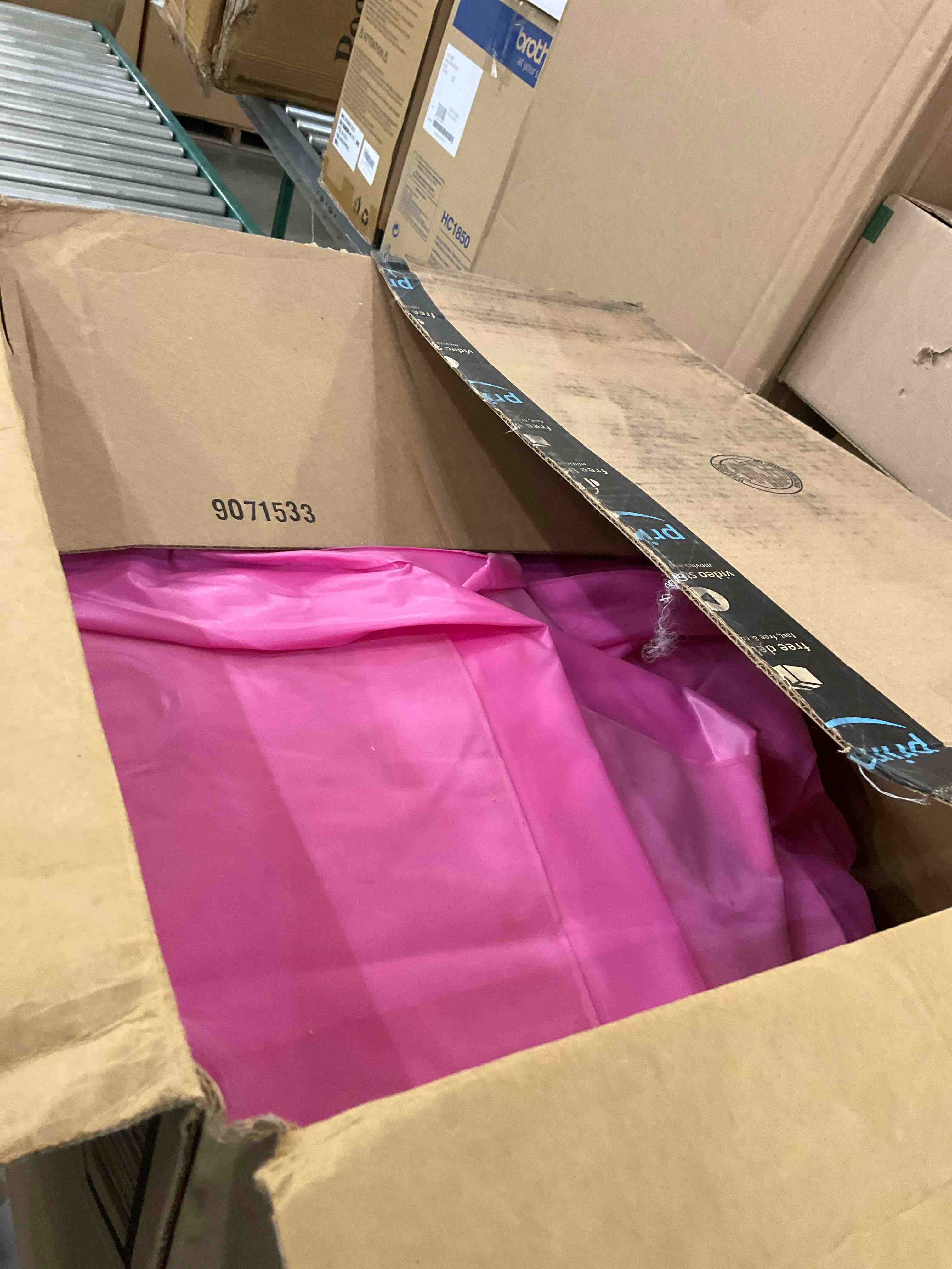 https://s3.amazonaws.com/lotting-images-prod/BargainHunt/EXS01567756_1716211677195.jpeg