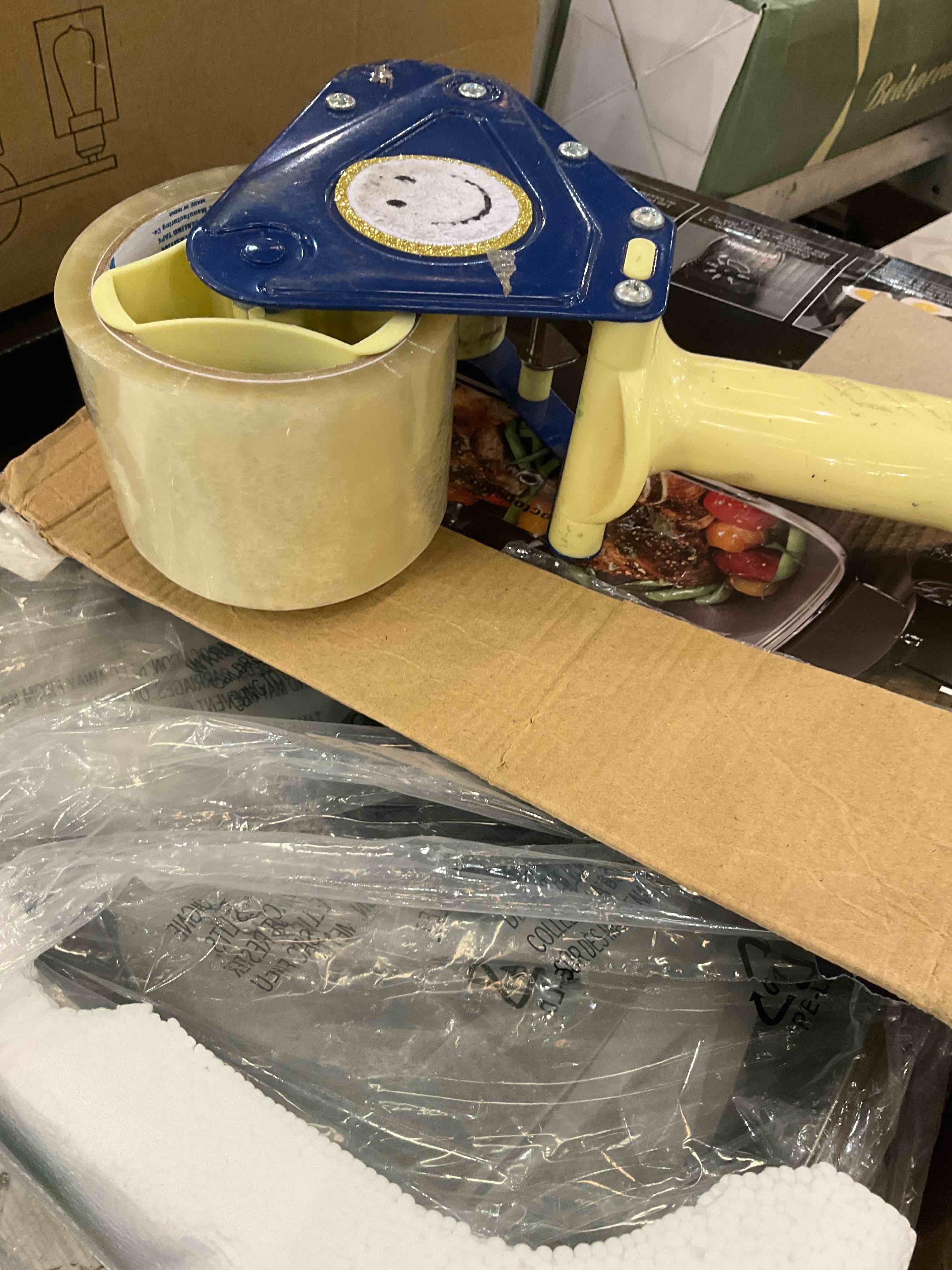 Proctor Silex Electric Skillet with Lid, 116 sq. in. Nonstick Cooking Surface for Frying, Sauteing, Simmering and Braising, Adjustable Temp 200Â° to 400Â° F, Black (38526PS)