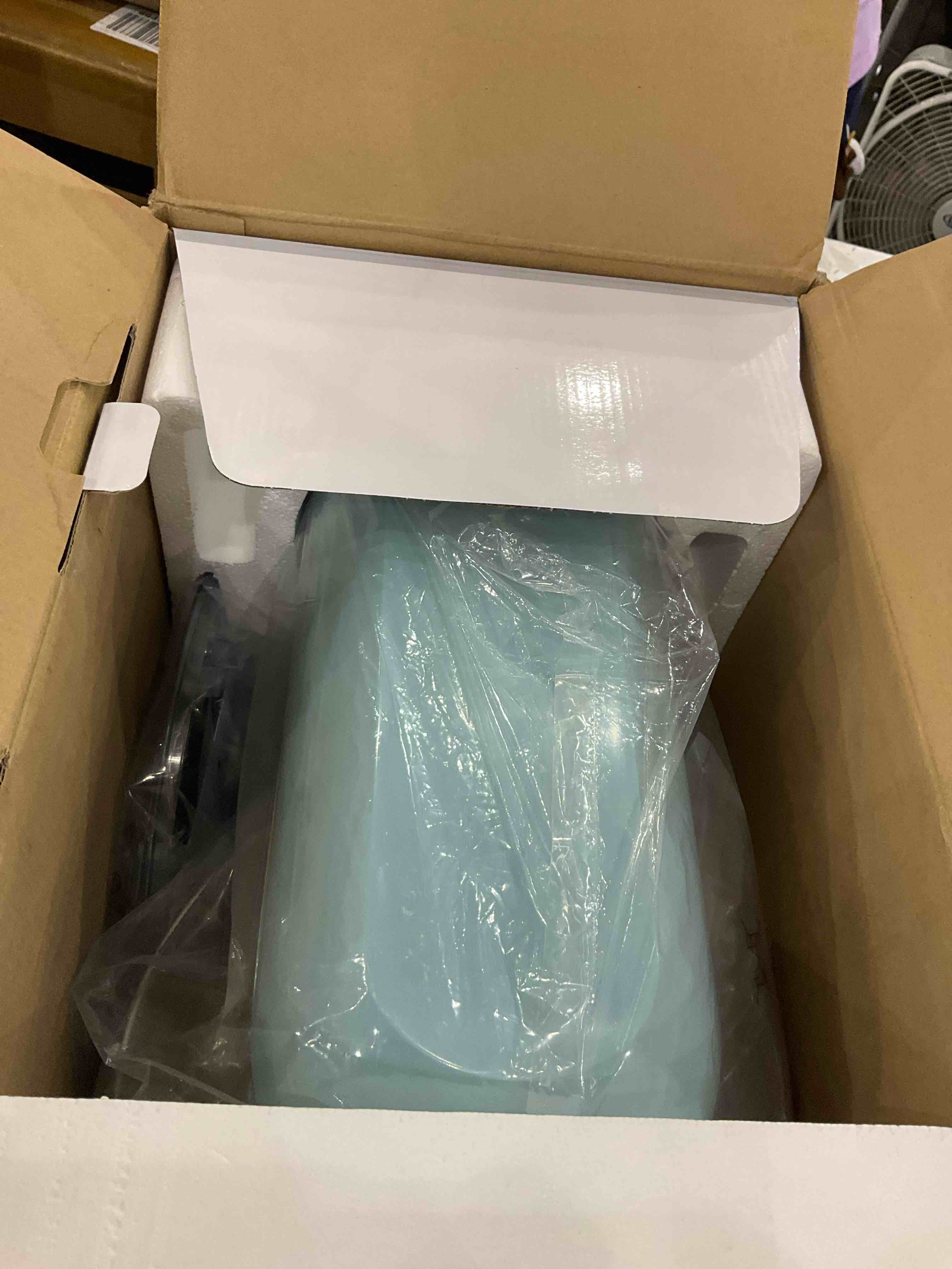 https://s3.amazonaws.com/lotting-images-prod/BargainHunt/EXS01567907_1716291966910.jpeg