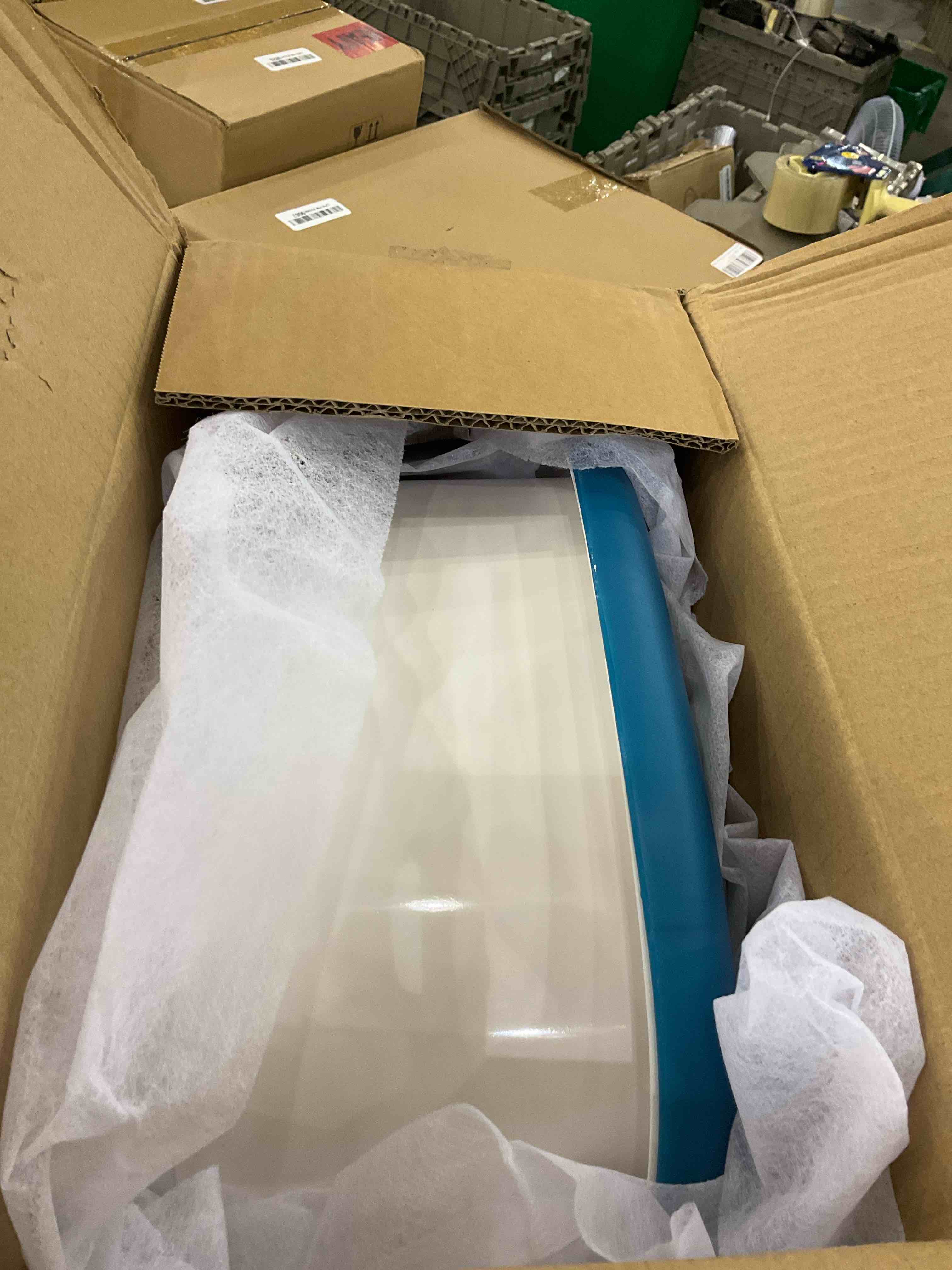https://s3.amazonaws.com/lotting-images-prod/BargainHunt/EXS01567942_1716296081251.jpeg