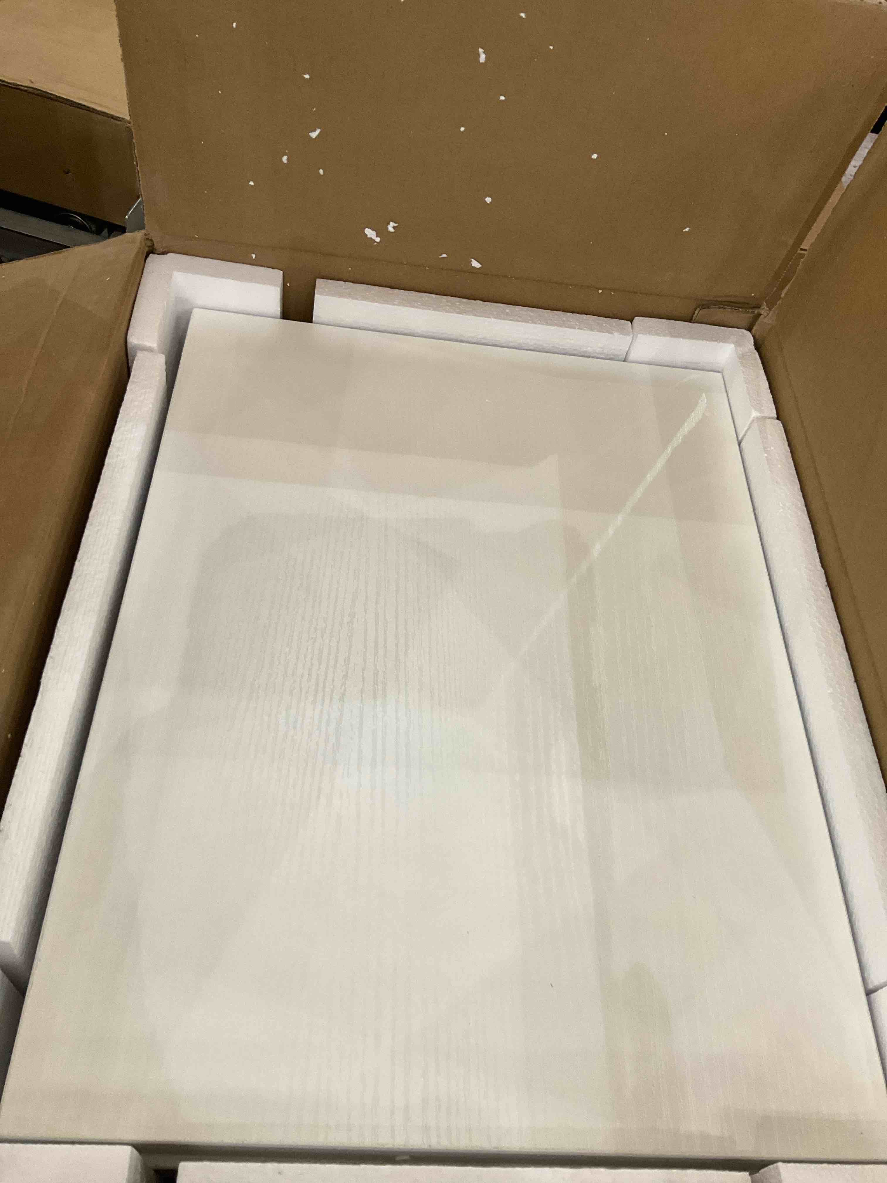 https://s3.amazonaws.com/lotting-images-prod/BargainHunt/EXS01567944_1716297788212.jpeg