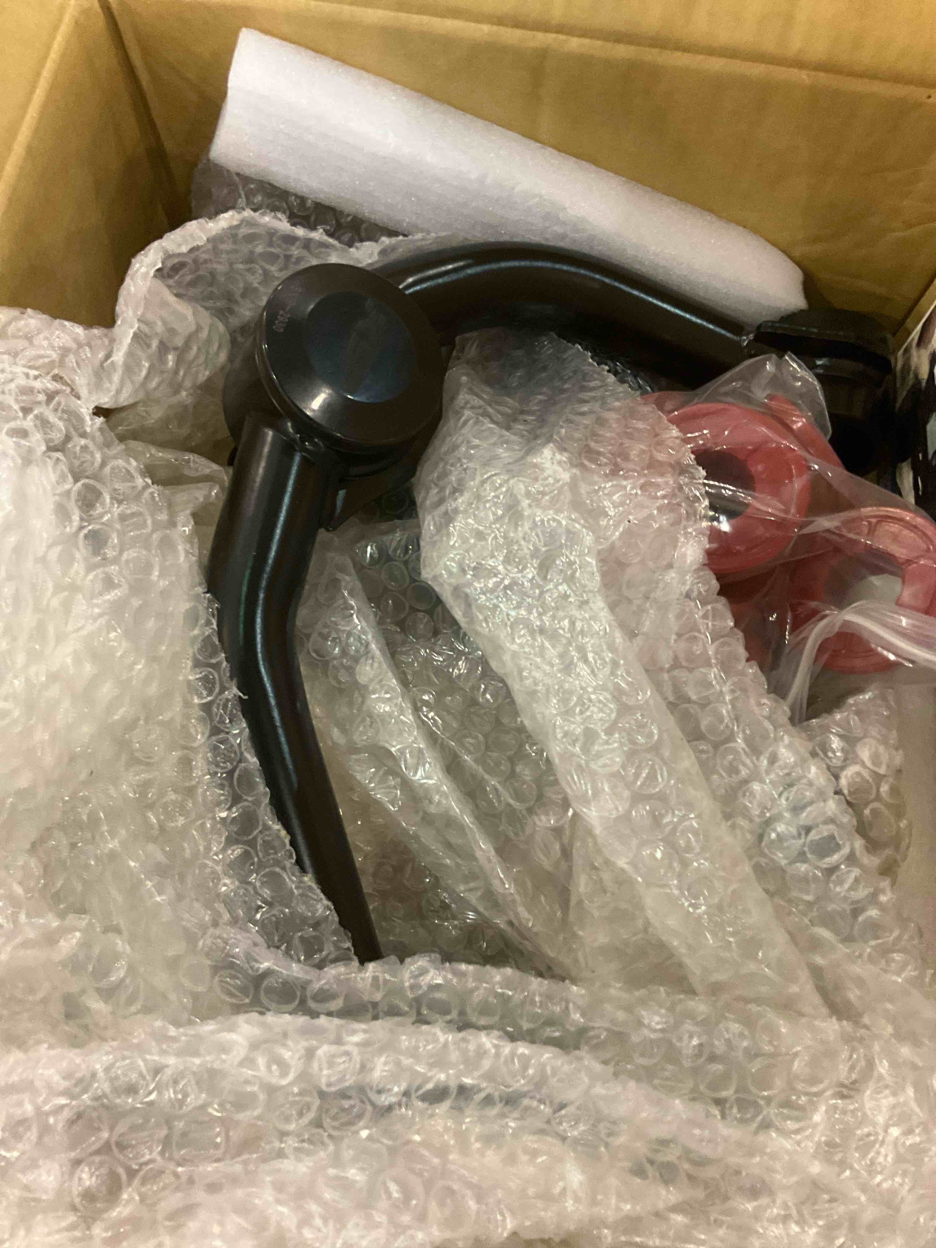 https://s3.amazonaws.com/lotting-images-prod/BargainHunt/EXS01568006_1715858959744.jpeg