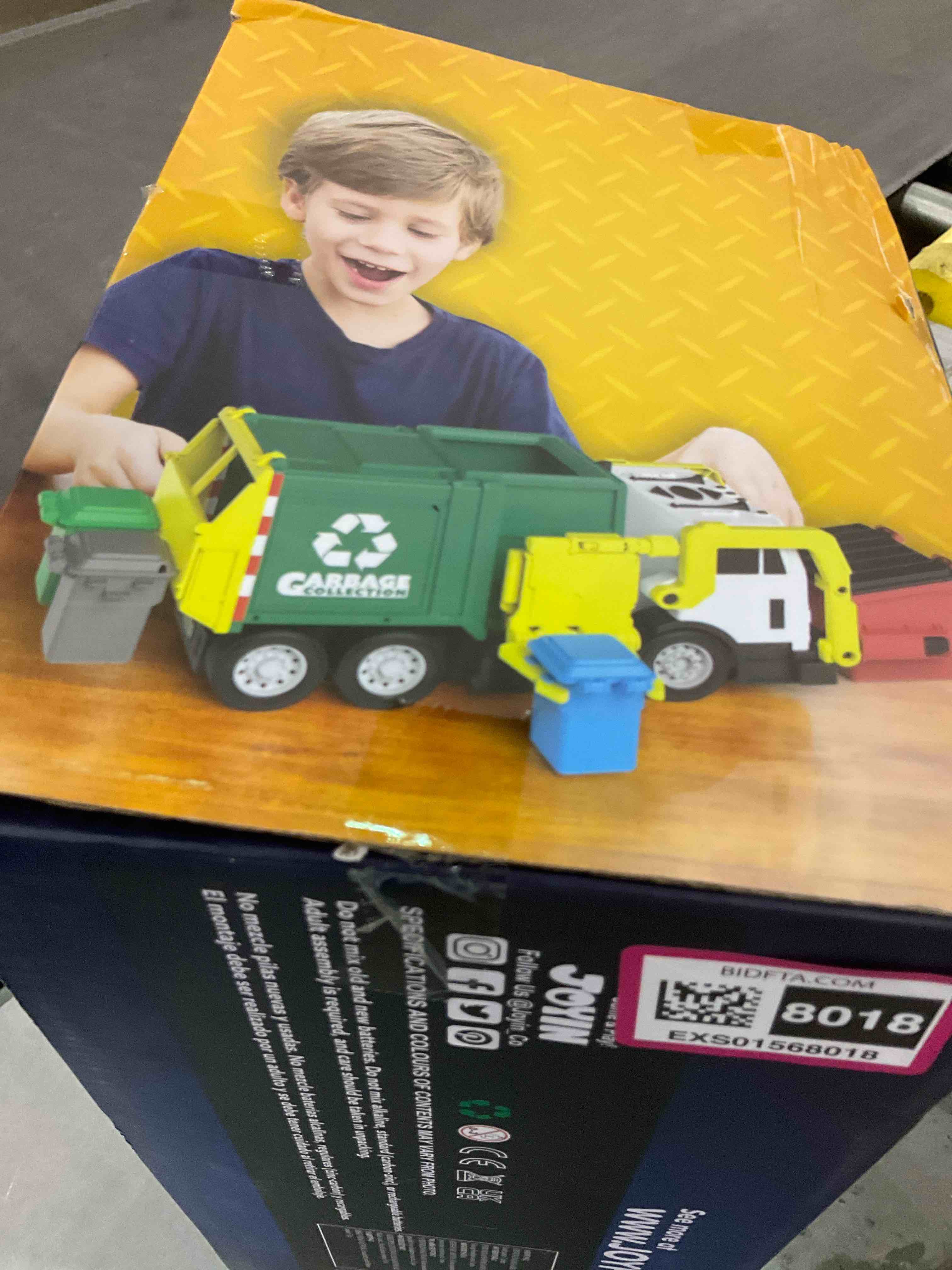 https://s3.amazonaws.com/lotting-images-prod/BargainHunt/EXS01568018_1715860975880.jpeg