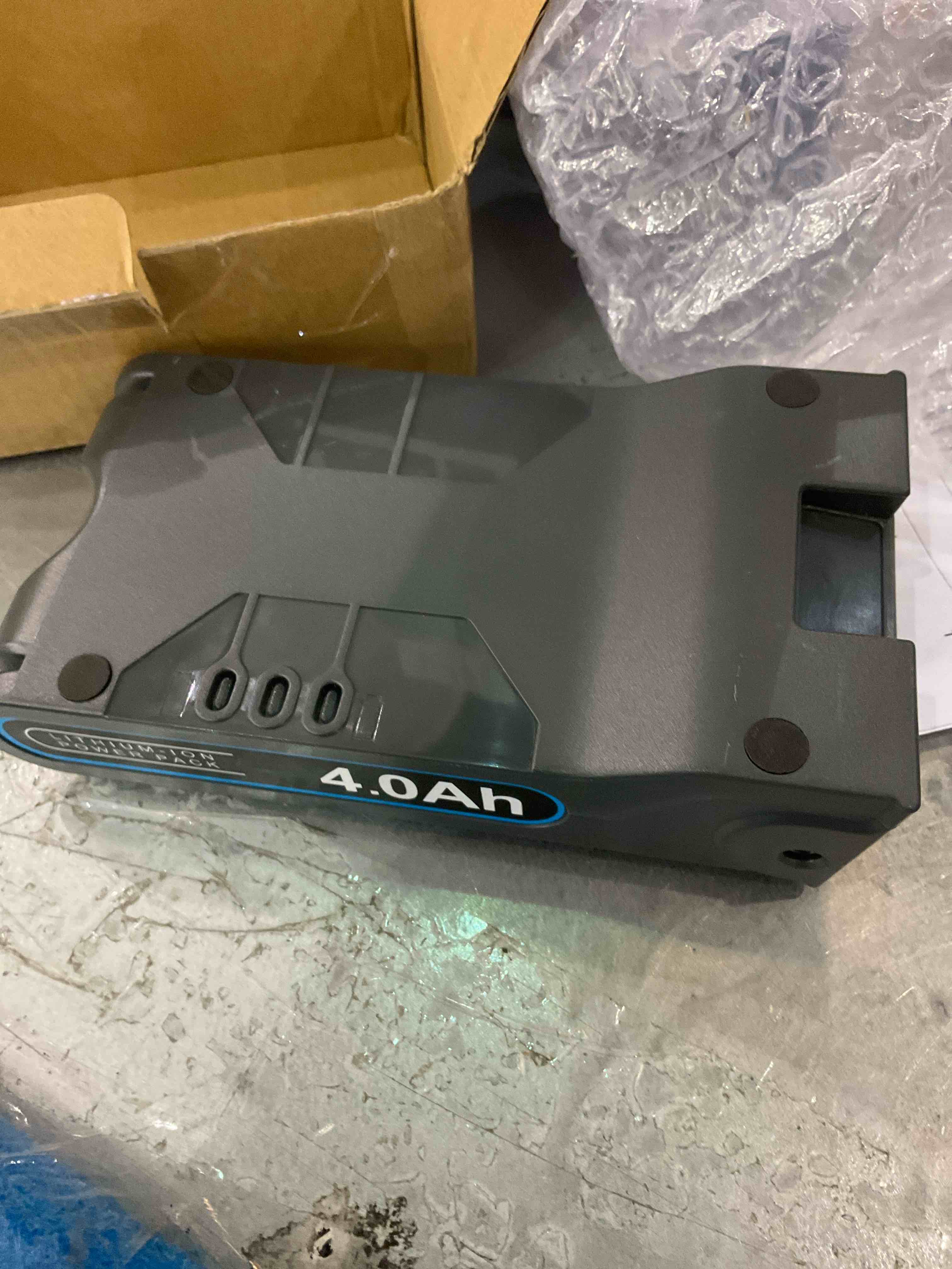 https://s3.amazonaws.com/lotting-images-prod/BargainHunt/EXS01568058_1715868473937.jpeg