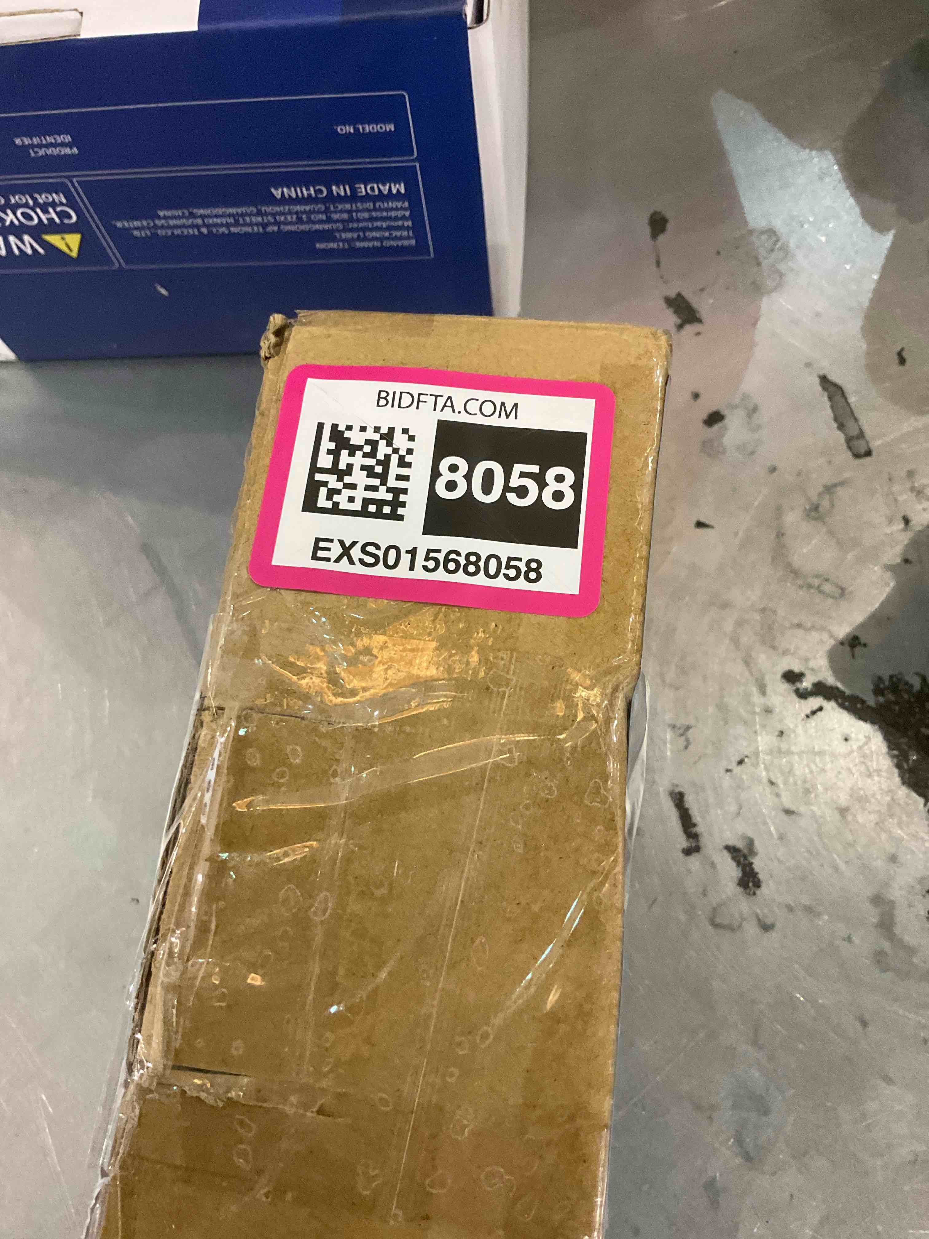 https://s3.amazonaws.com/lotting-images-prod/BargainHunt/EXS01568058_1715868502012.jpeg