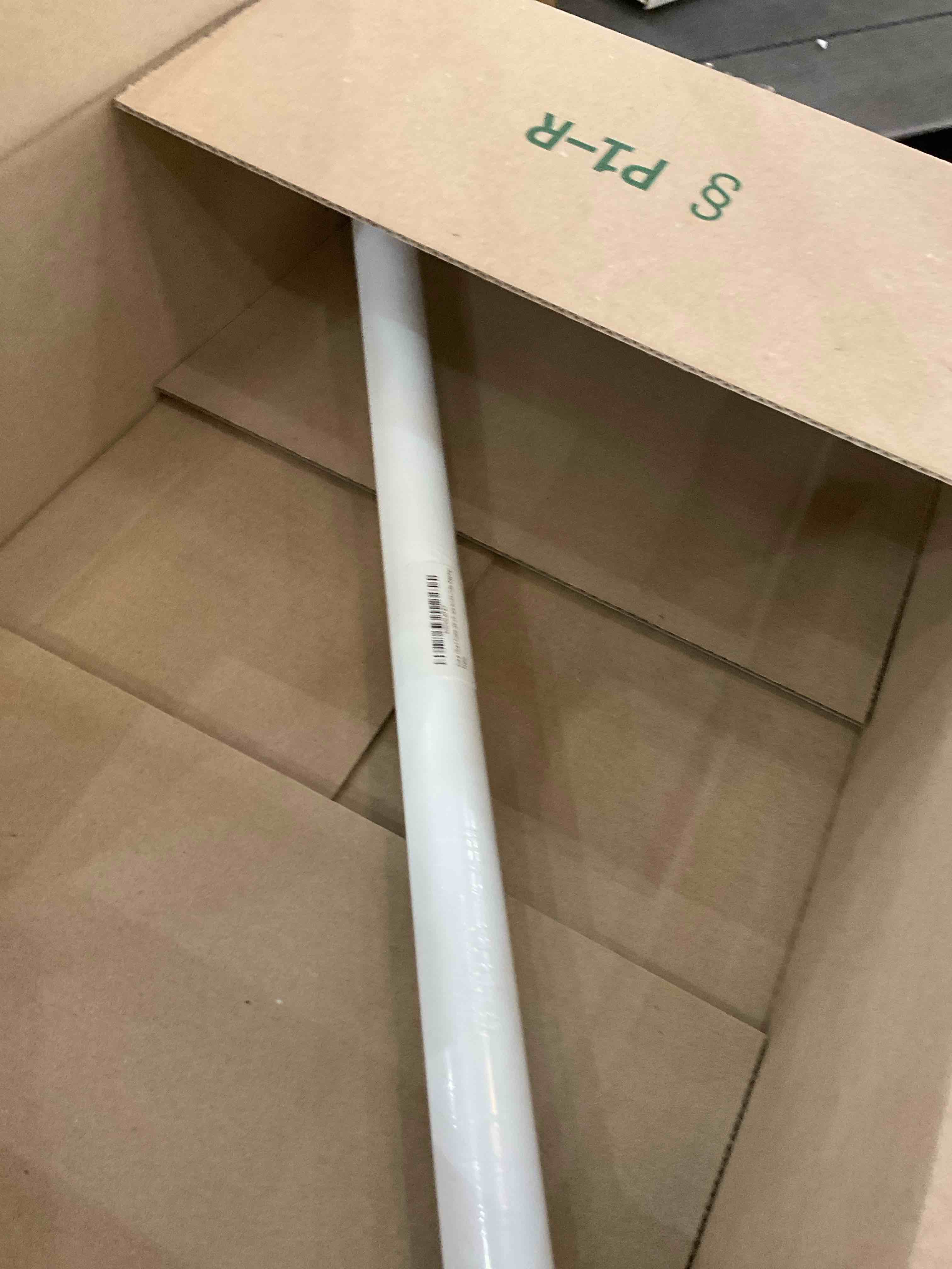 https://s3.amazonaws.com/lotting-images-prod/BargainHunt/EXS01568128_1715881591584.jpeg