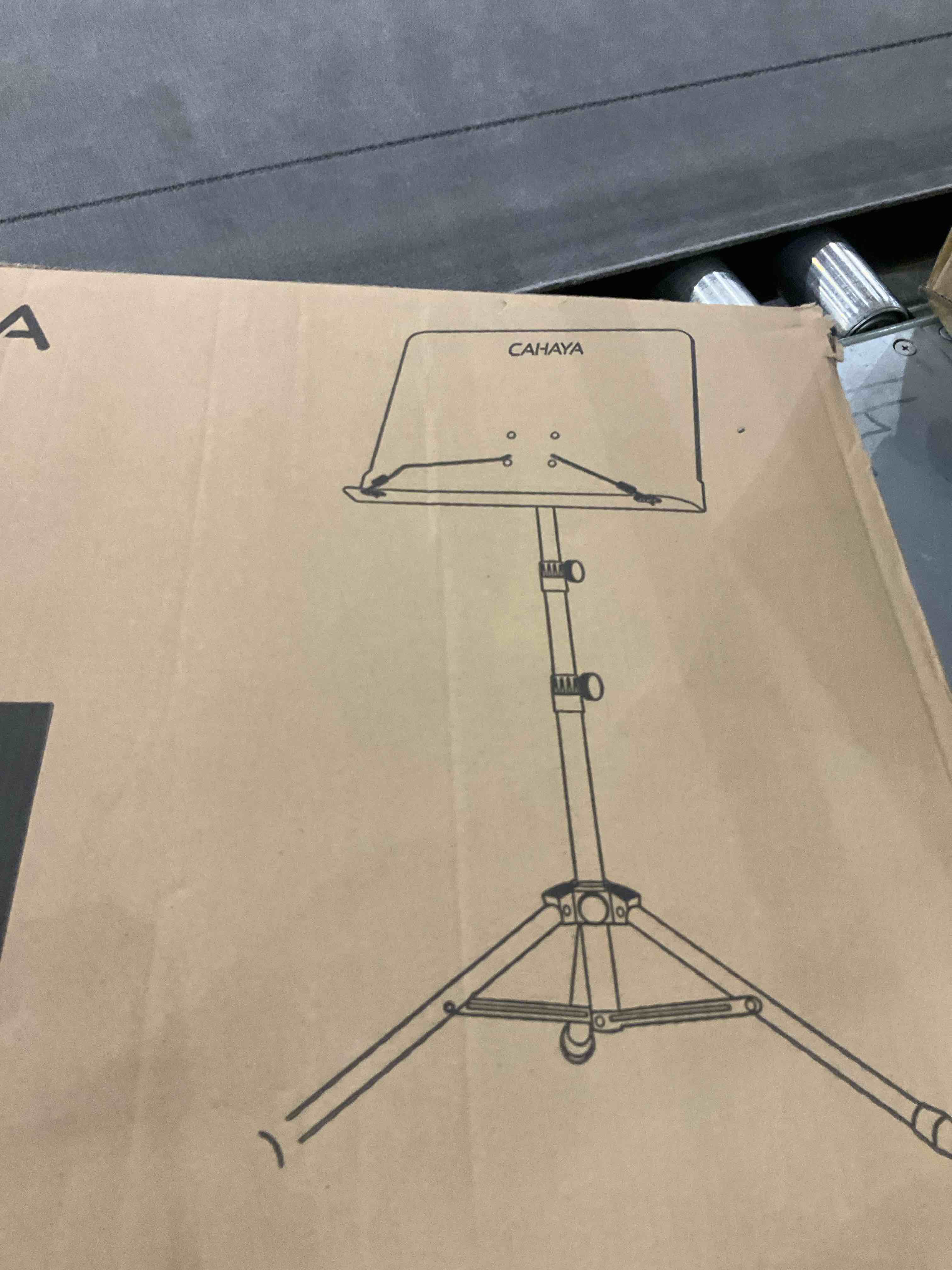 https://s3.amazonaws.com/lotting-images-prod/BargainHunt/EXS01568221_1715957925958.jpeg