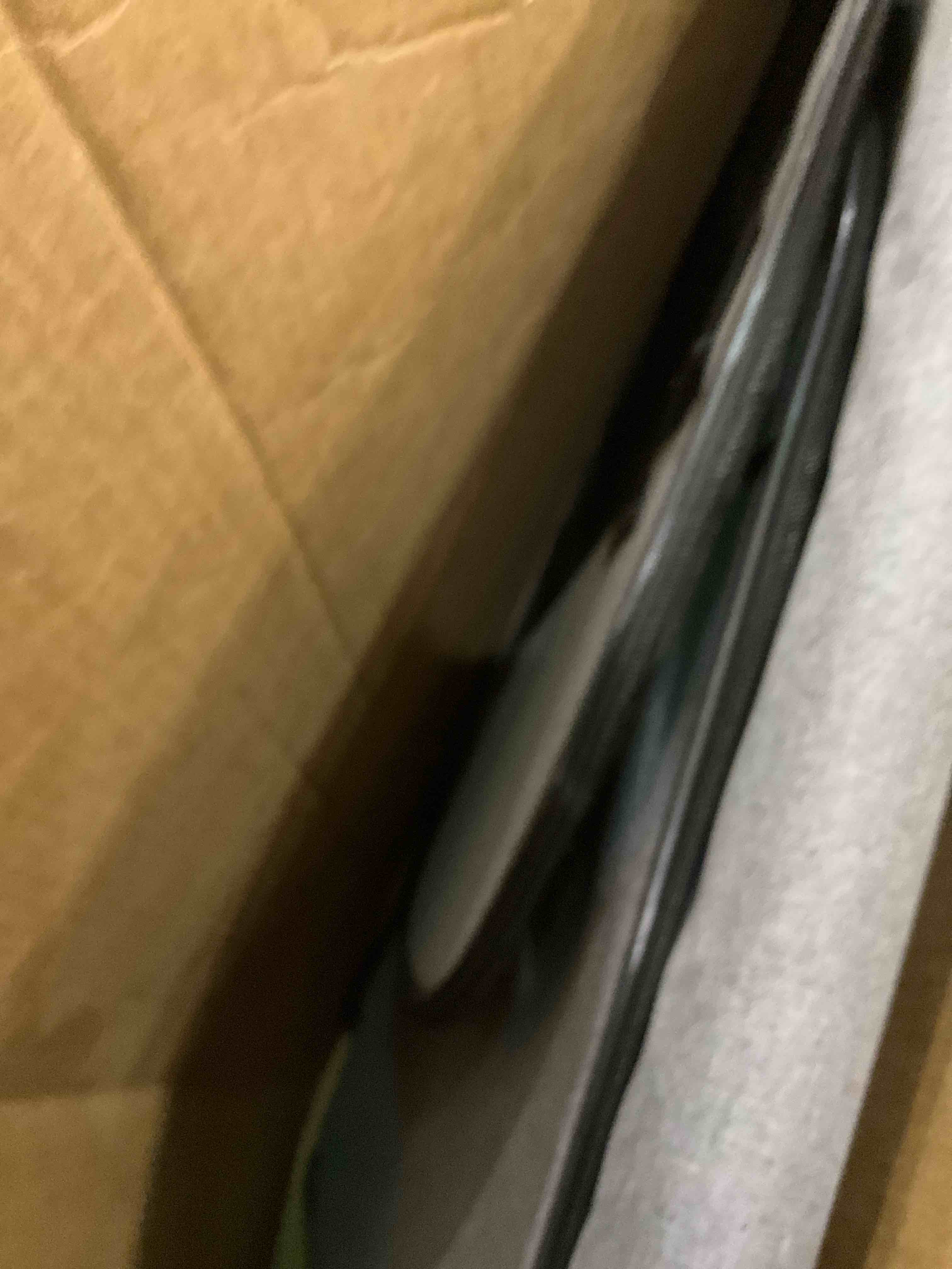 https://s3.amazonaws.com/lotting-images-prod/BargainHunt/EXS01568229_1715959514608.jpeg