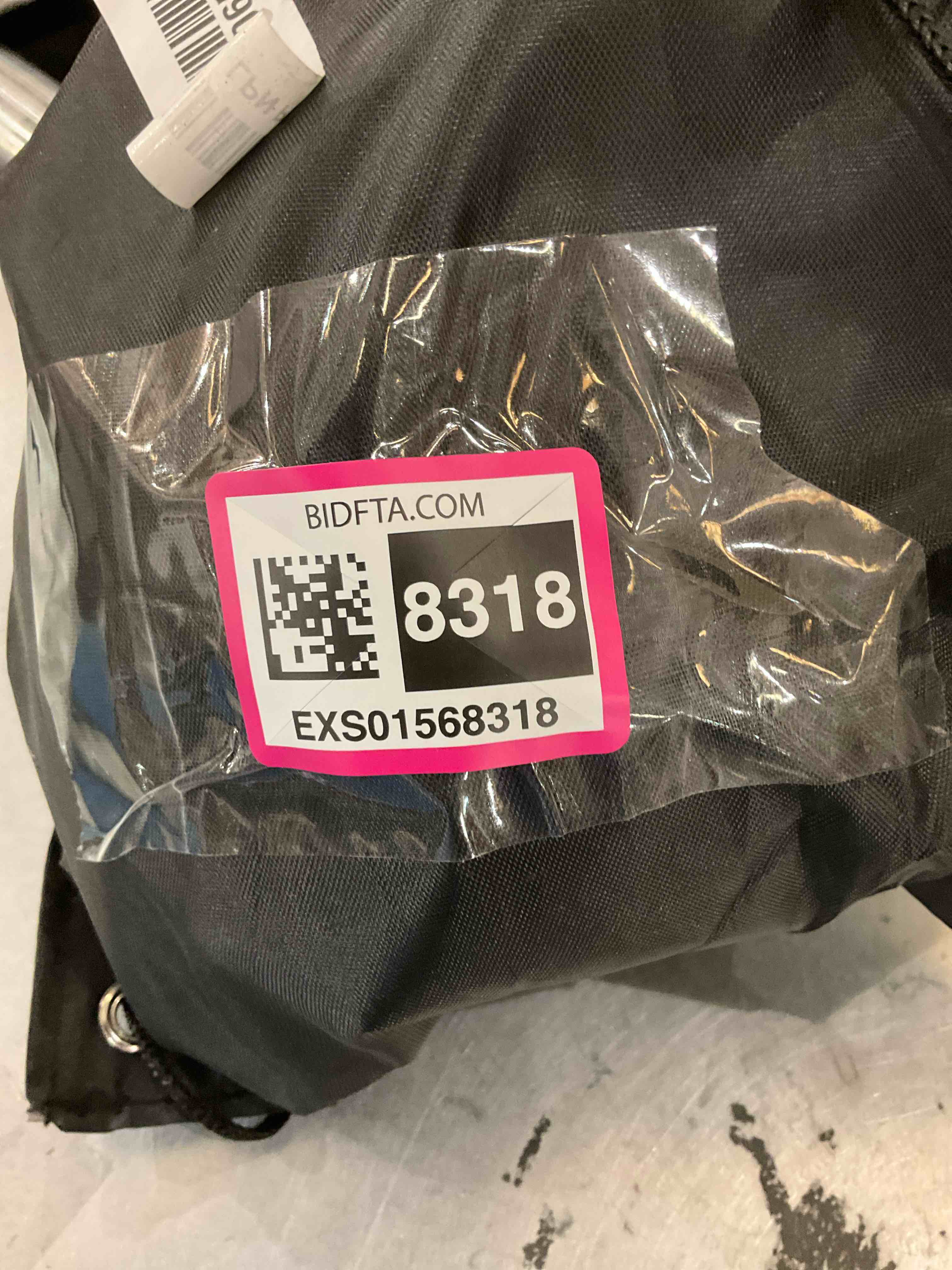 https://s3.amazonaws.com/lotting-images-prod/BargainHunt/EXS01568318_1716216164030.jpeg