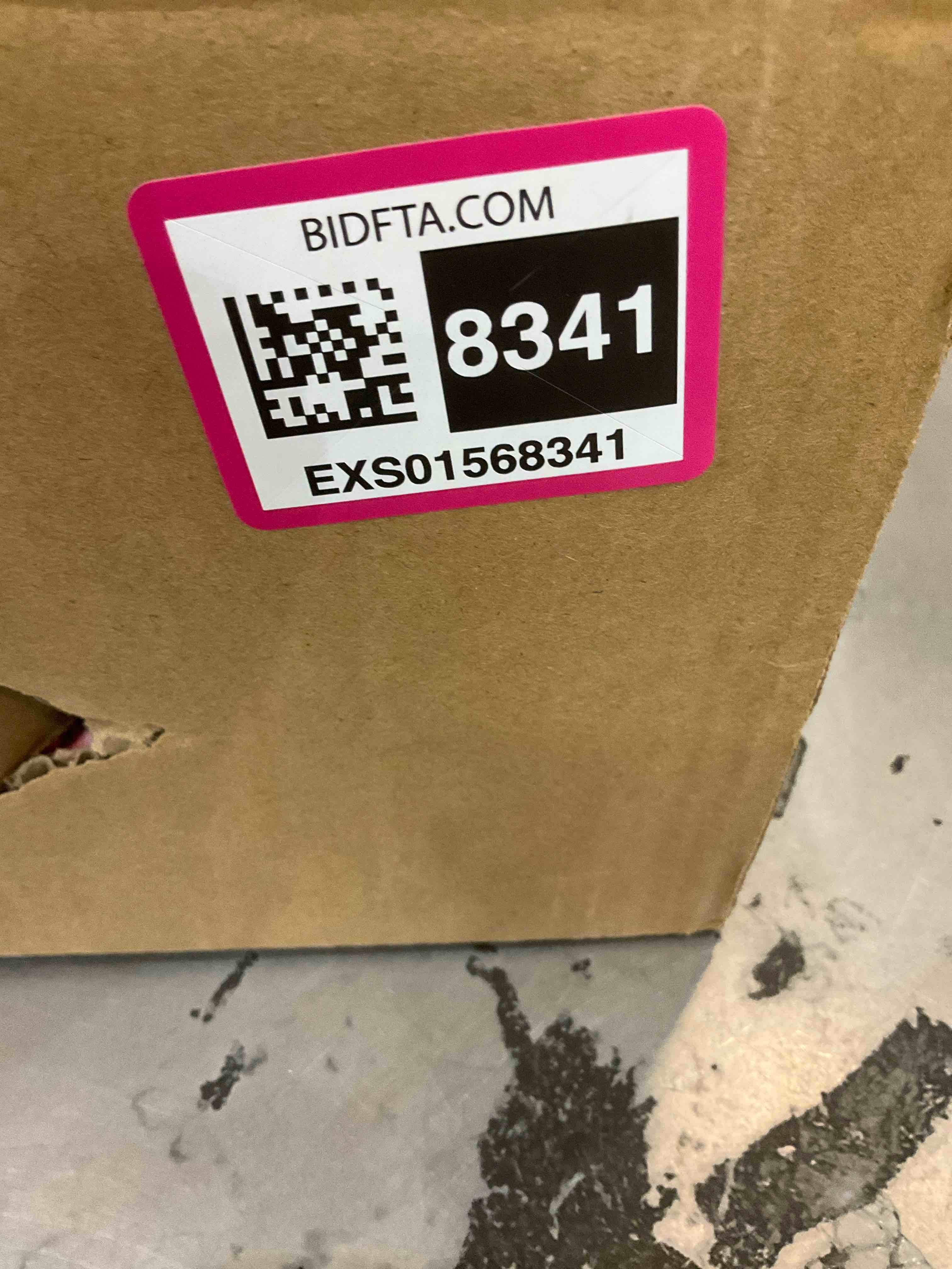 https://s3.amazonaws.com/lotting-images-prod/BargainHunt/EXS01568341_1716223318213.jpeg