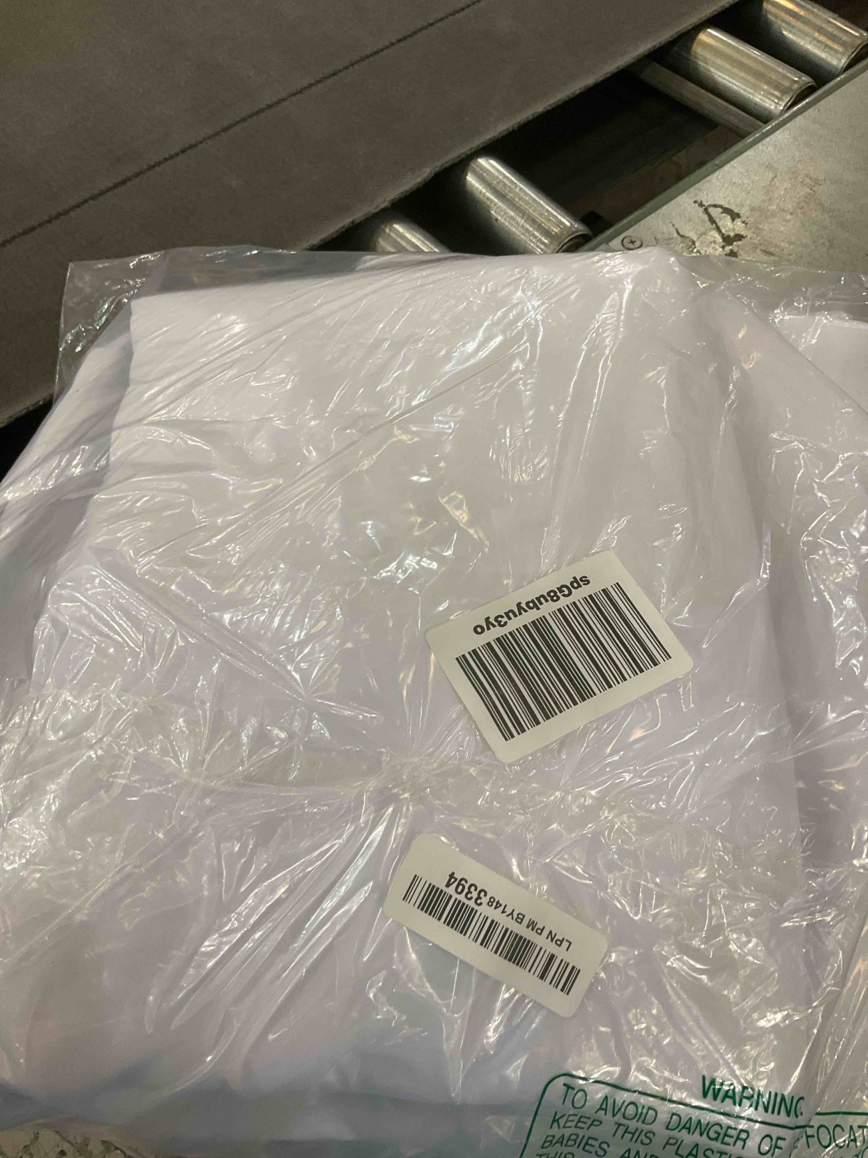 https://s3.amazonaws.com/lotting-images-prod/BargainHunt/EXS01568349_1716224477623.jpeg