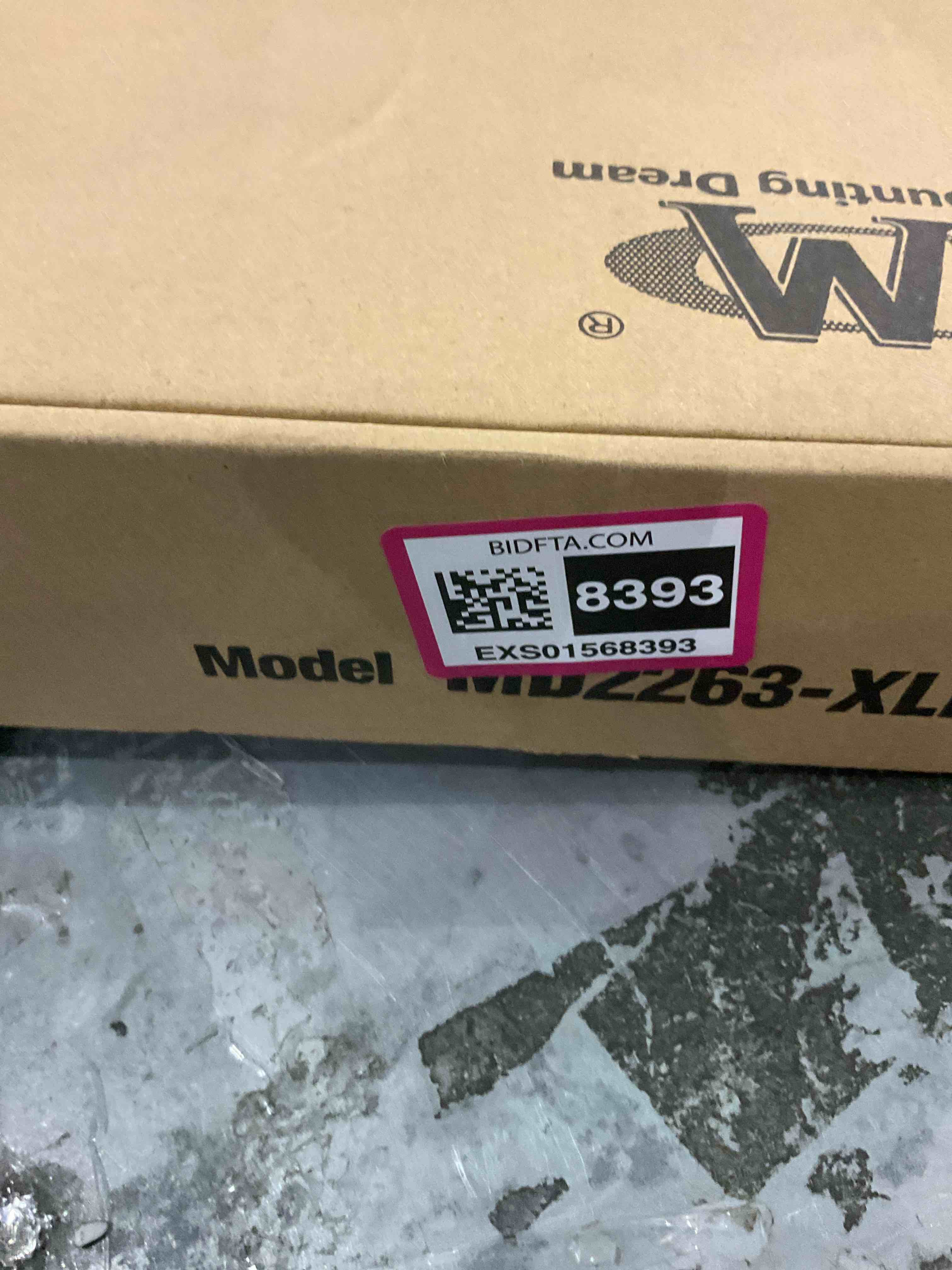 https://s3.amazonaws.com/lotting-images-prod/BargainHunt/EXS01568393_1716290046508.jpeg