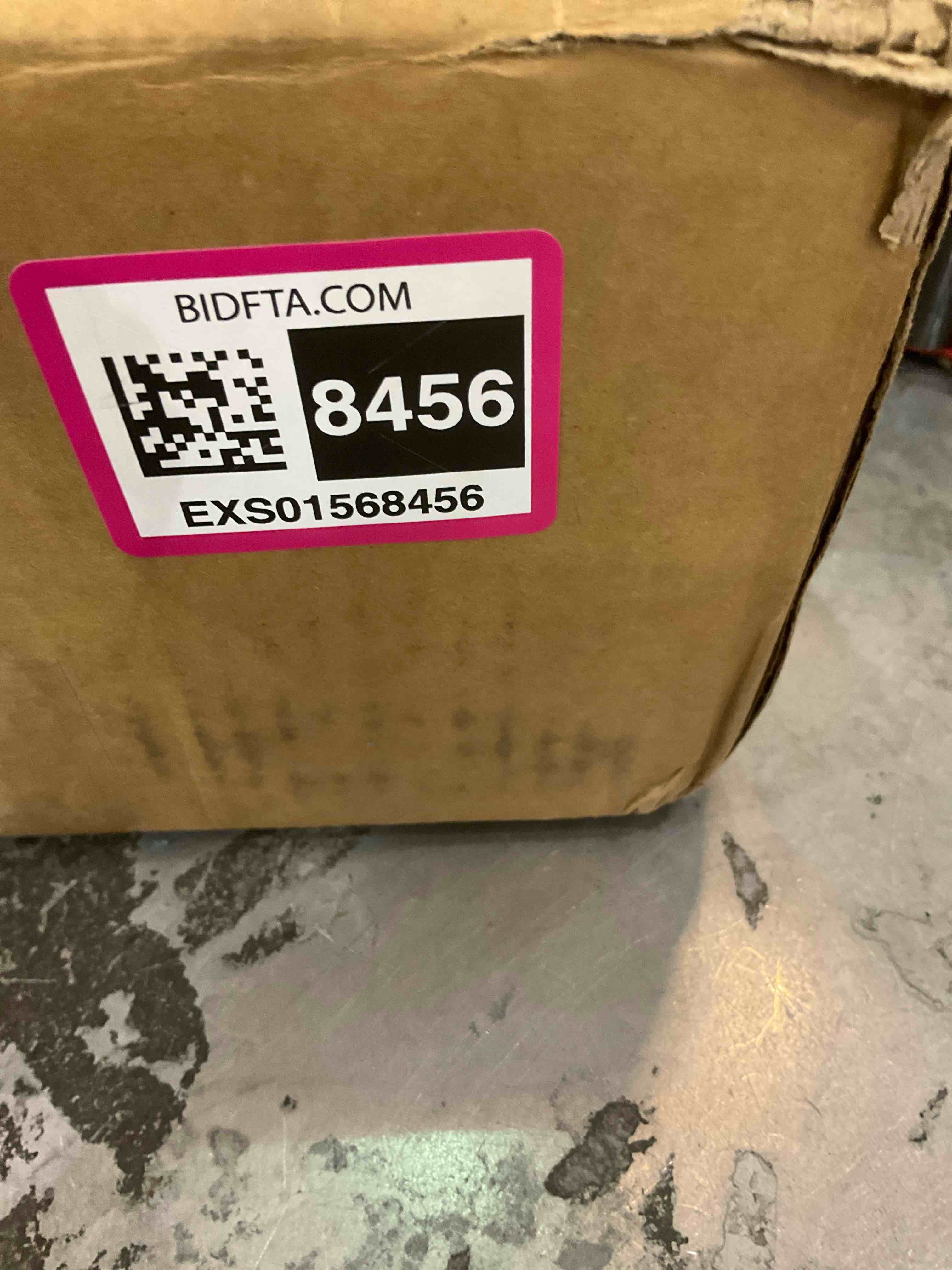https://s3.amazonaws.com/lotting-images-prod/BargainHunt/EXS01568456_1716301826639.jpeg