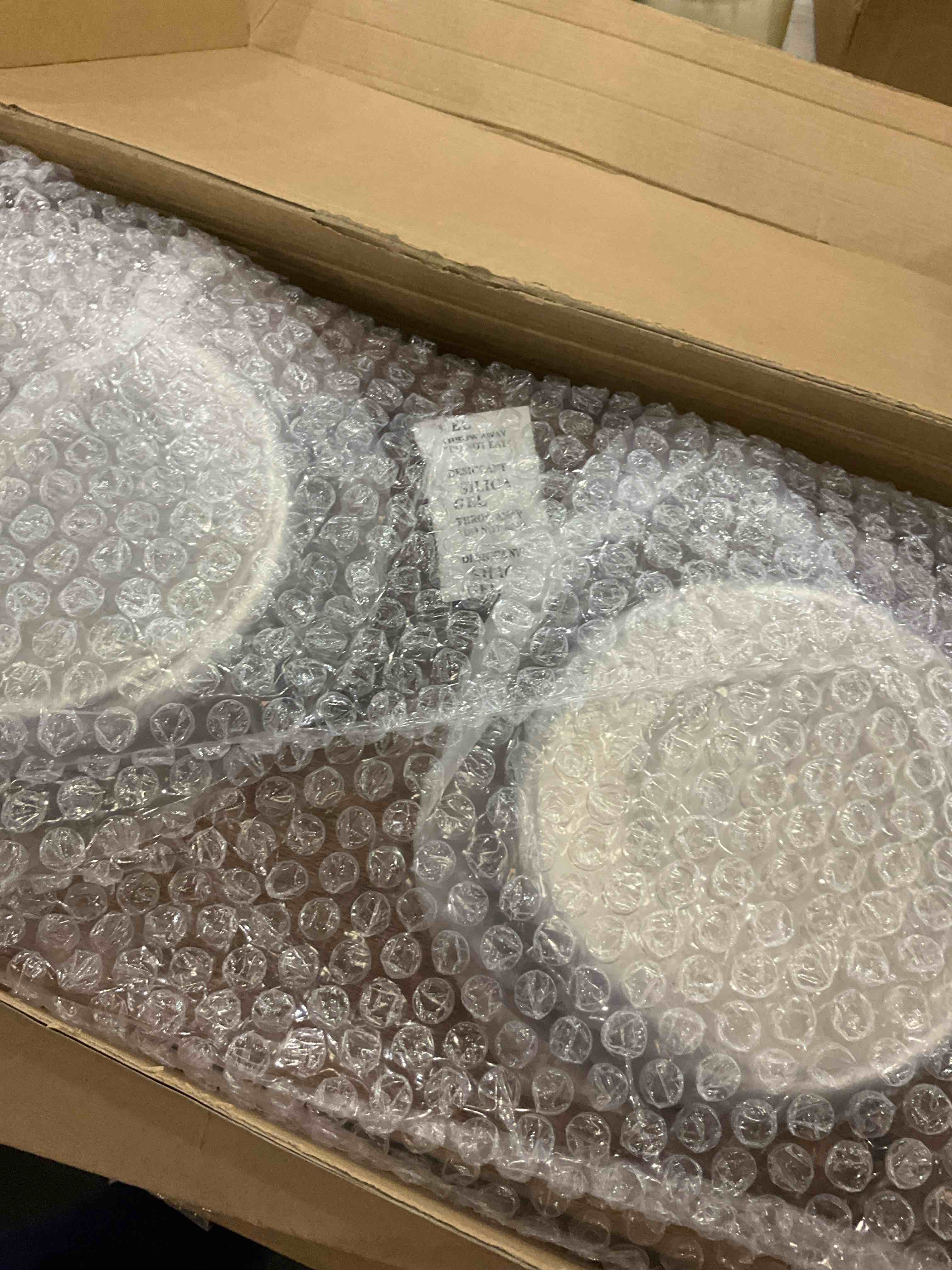 https://s3.amazonaws.com/lotting-images-prod/BargainHunt/EXS01568600_1716296055057.jpeg