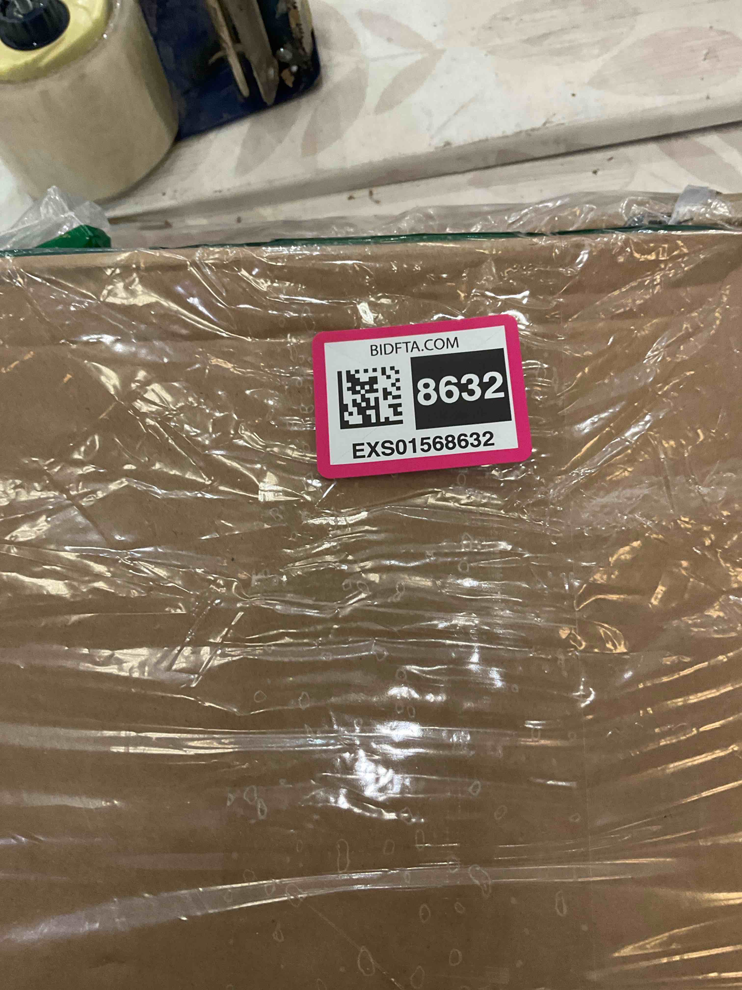 https://s3.amazonaws.com/lotting-images-prod/BargainHunt/EXS01568632_1716302407066.jpeg