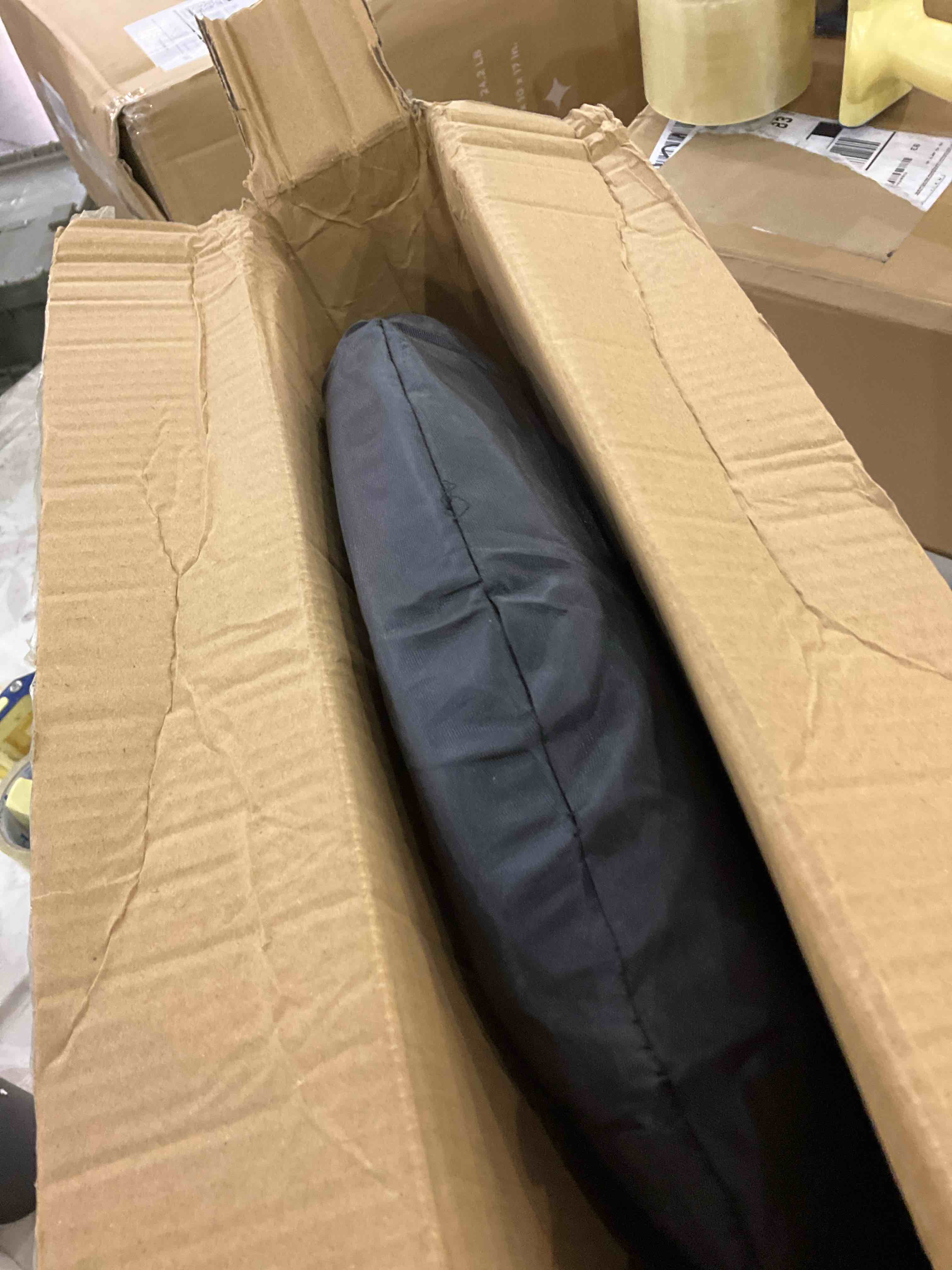 https://s3.amazonaws.com/lotting-images-prod/BargainHunt/EXS01568726_1716463534279.jpeg