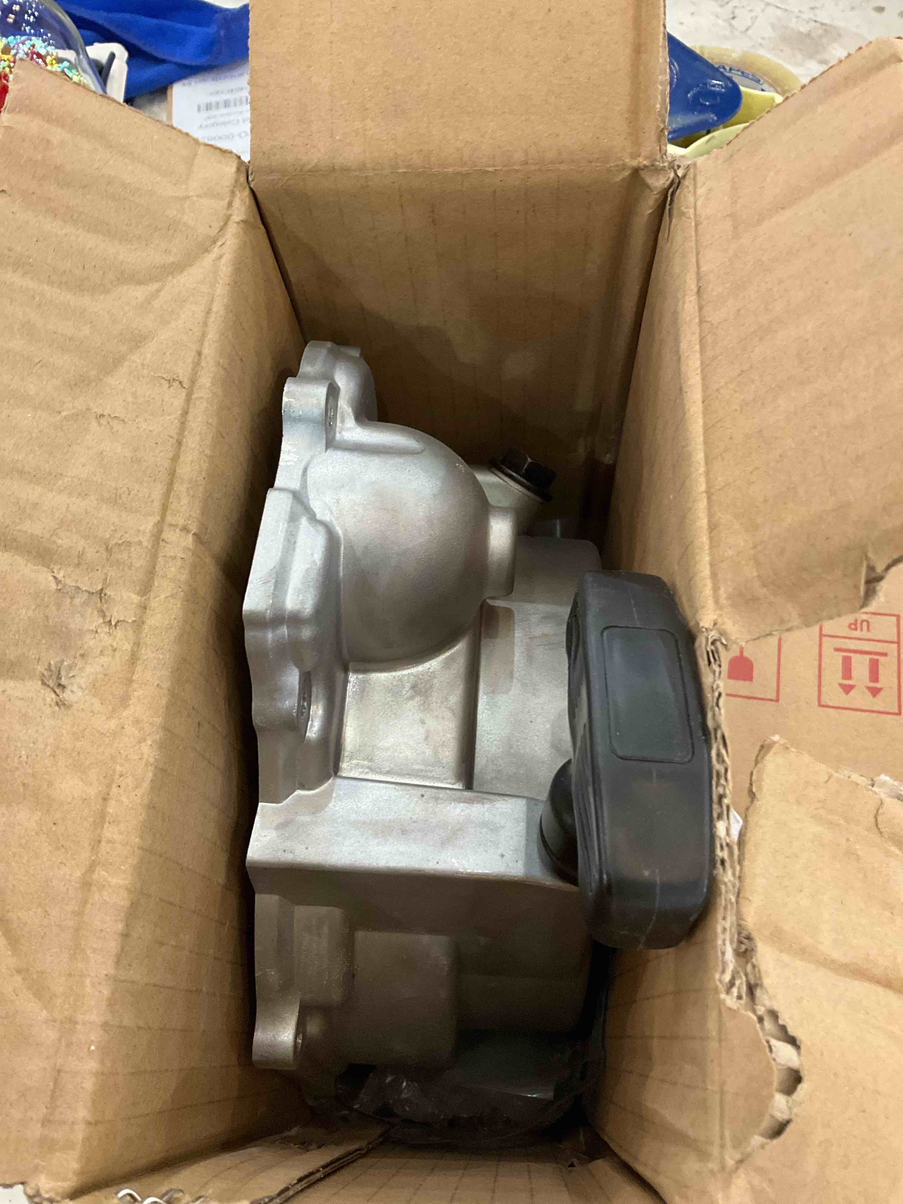 https://s3.amazonaws.com/lotting-images-prod/BargainHunt/EXS01568810_1716475187959.jpeg