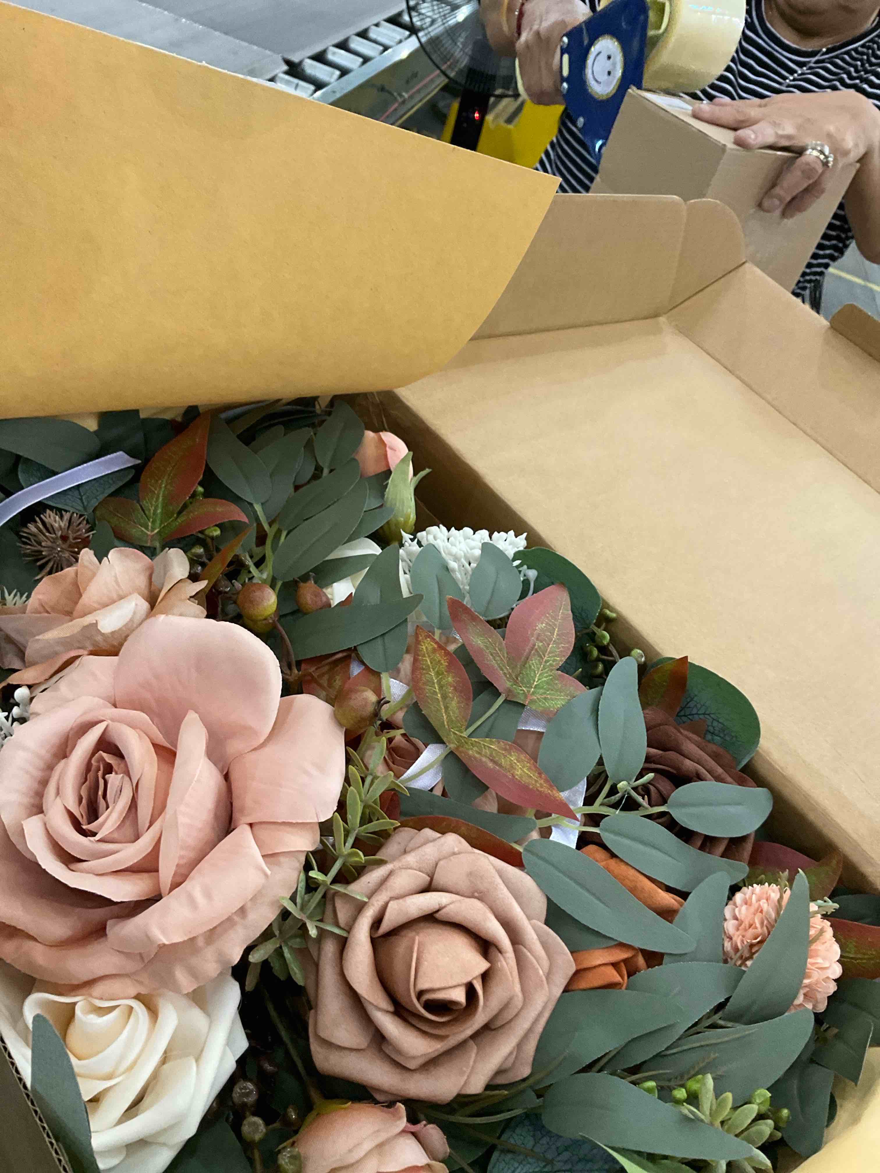 https://s3.amazonaws.com/lotting-images-prod/BargainHunt/EXS01568813_1716475636274.jpeg
