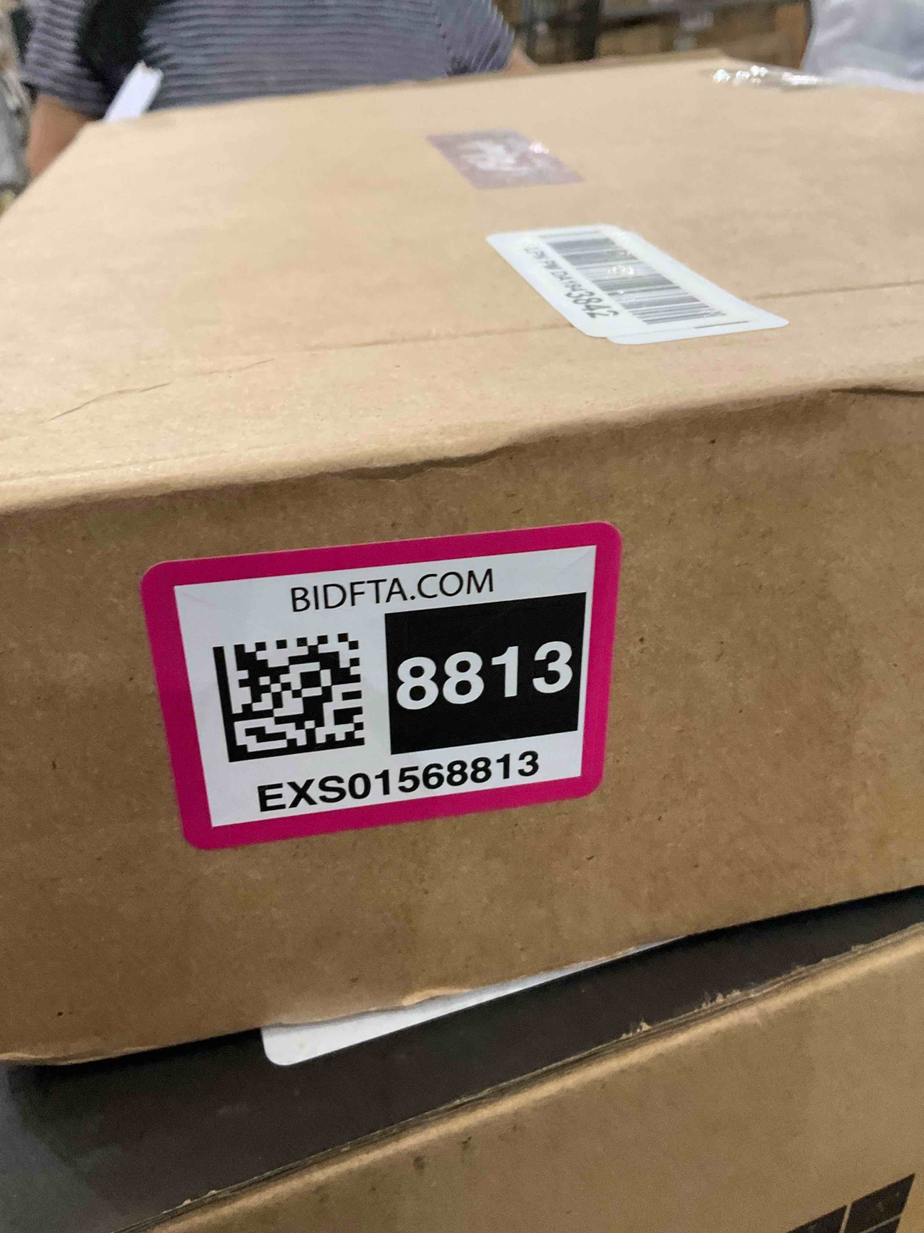 https://s3.amazonaws.com/lotting-images-prod/BargainHunt/EXS01568813_1716475673648.jpeg