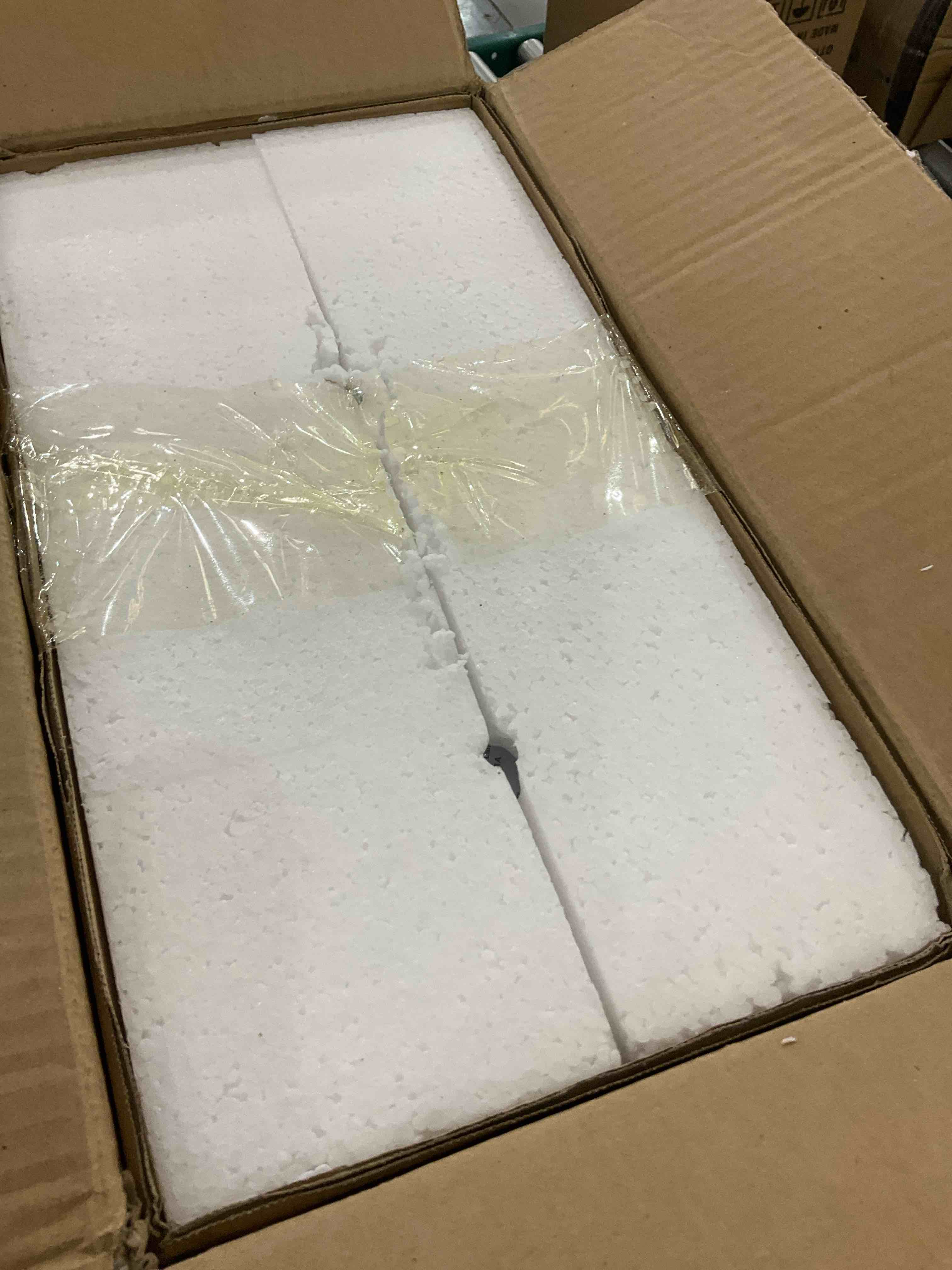 https://s3.amazonaws.com/lotting-images-prod/BargainHunt/EXS01568979_1716899491162.jpeg