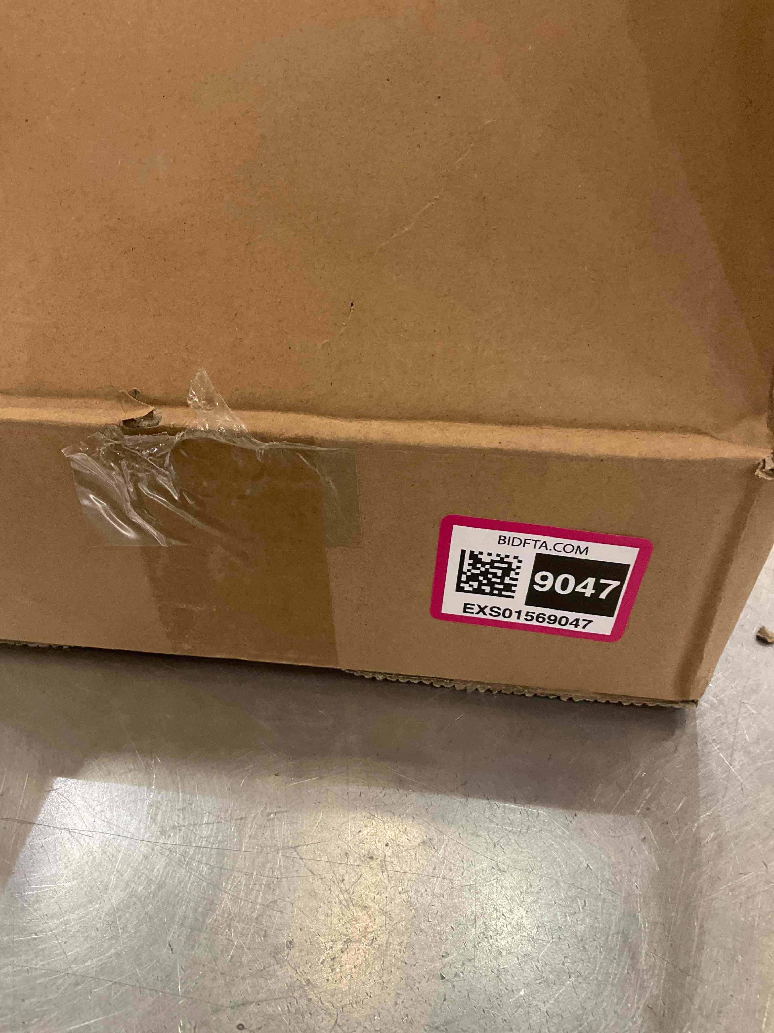 https://s3.amazonaws.com/lotting-images-prod/BargainHunt/EXS01569047_1718126107323.jpeg