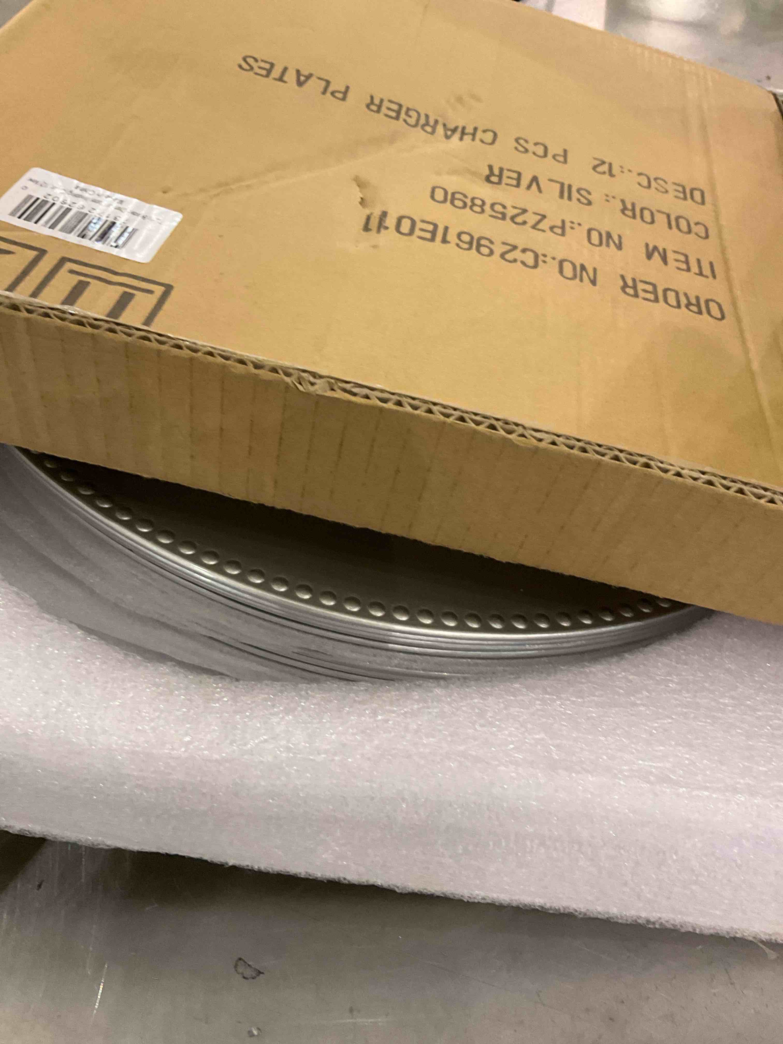 https://s3.amazonaws.com/lotting-images-prod/BargainHunt/EXS01569382_1718281278862.jpeg