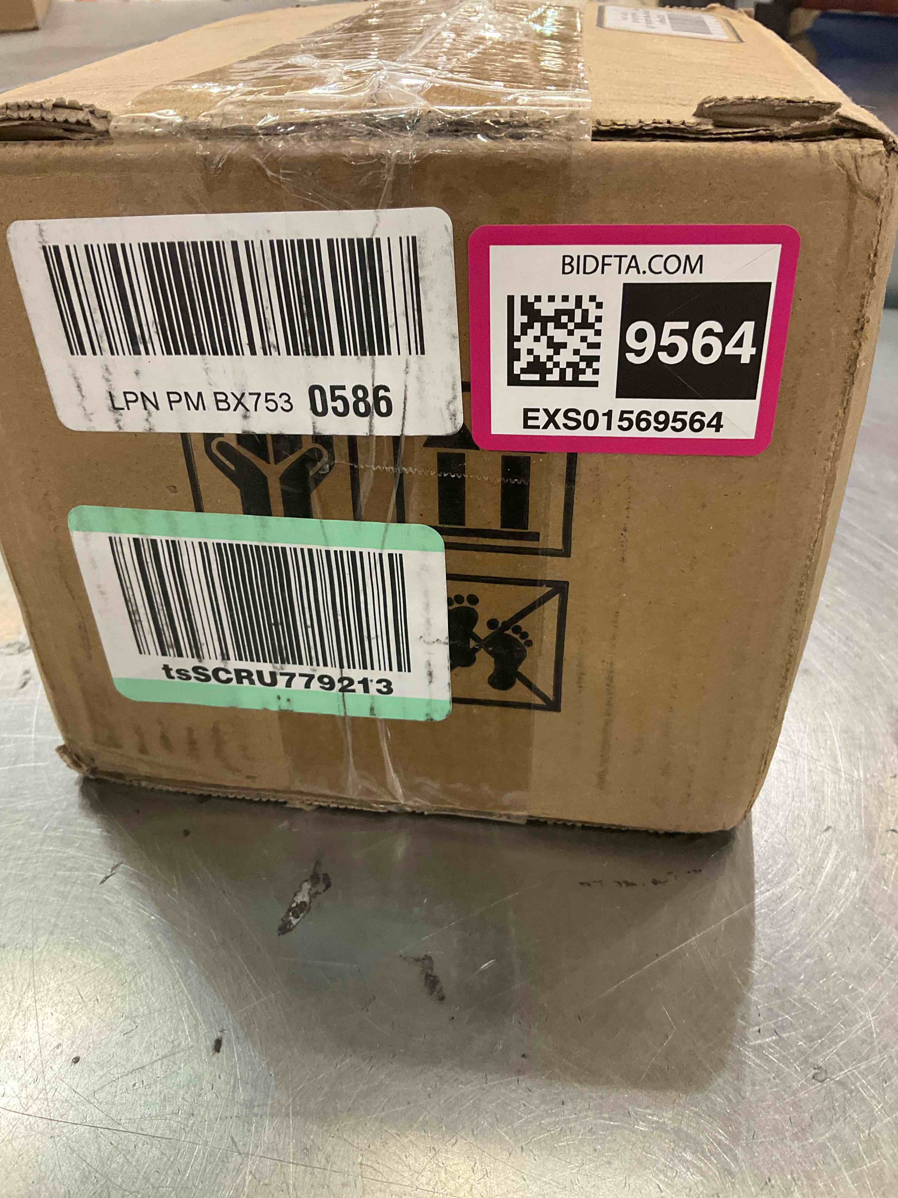https://s3.amazonaws.com/lotting-images-prod/BargainHunt/EXS01569564_1715879086763.jpeg