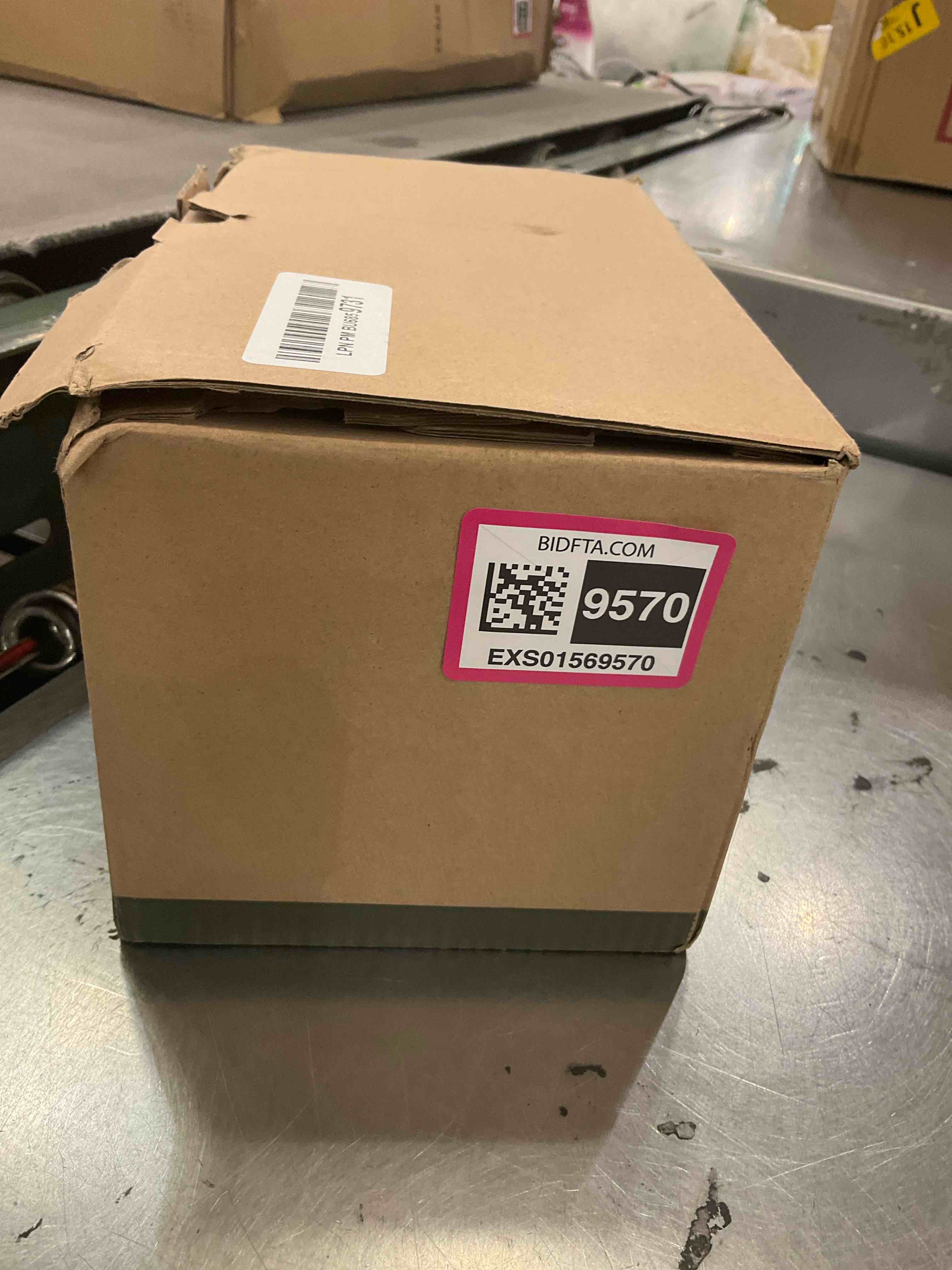 https://s3.amazonaws.com/lotting-images-prod/BargainHunt/EXS01569570_1715878684675.jpeg