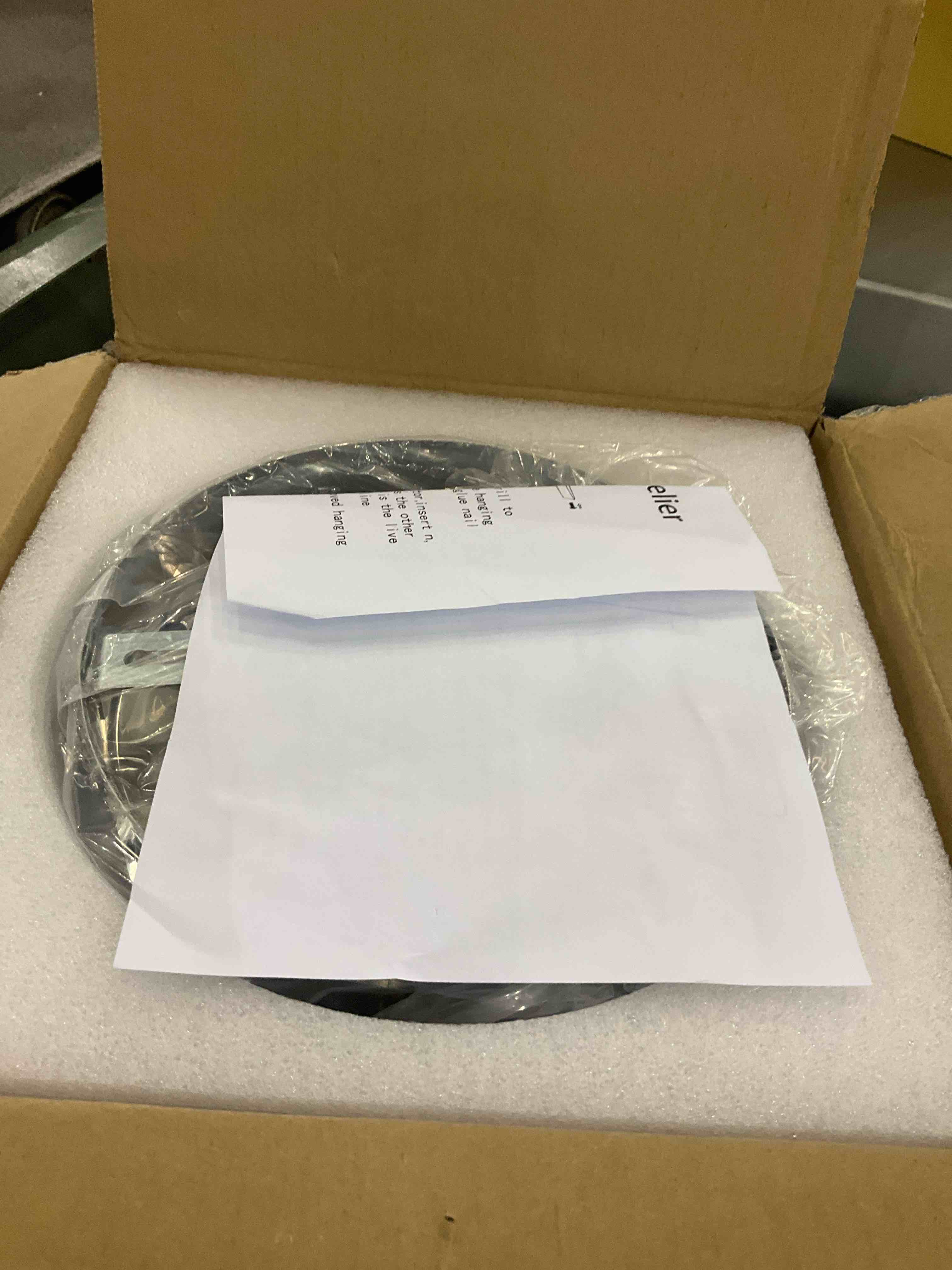 https://s3.amazonaws.com/lotting-images-prod/BargainHunt/EXS01569579_1715881964197.jpeg