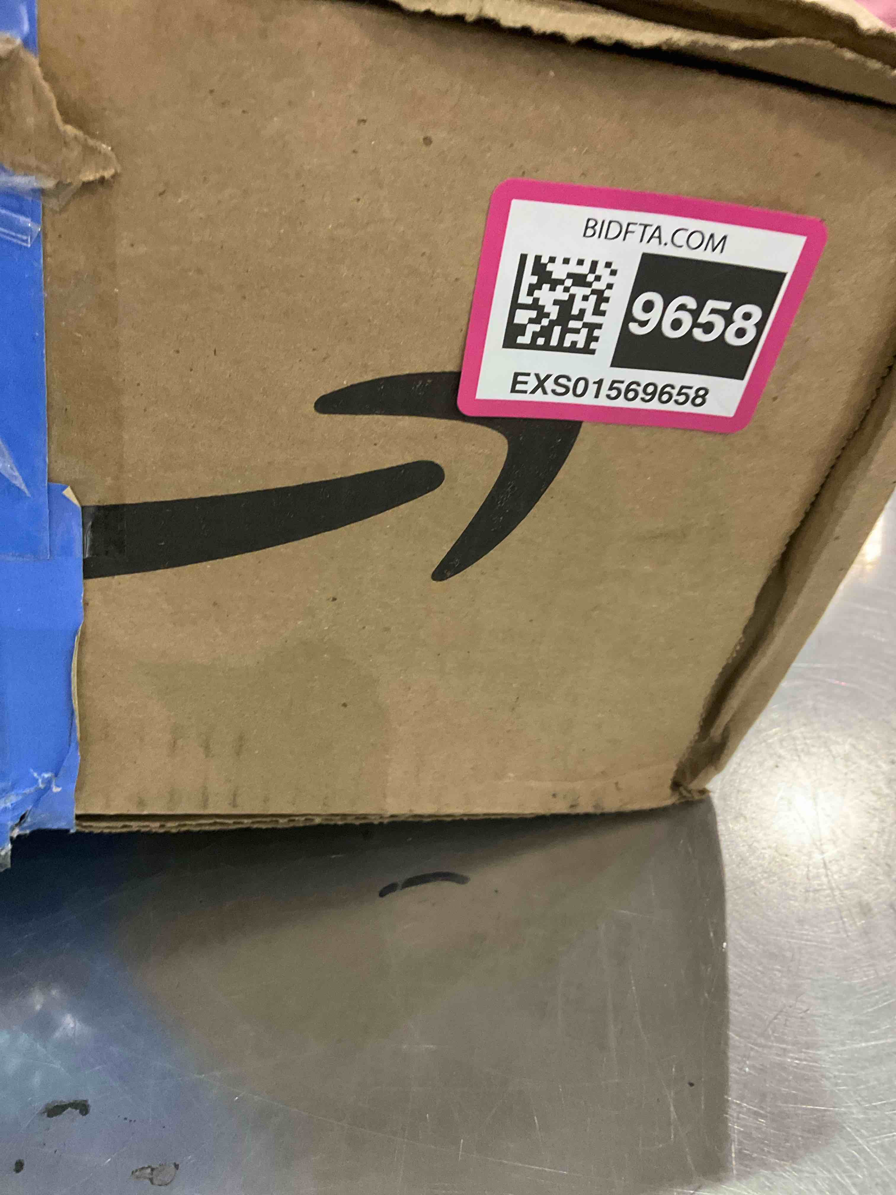 https://s3.amazonaws.com/lotting-images-prod/BargainHunt/EXS01569658_1715949596175.jpeg