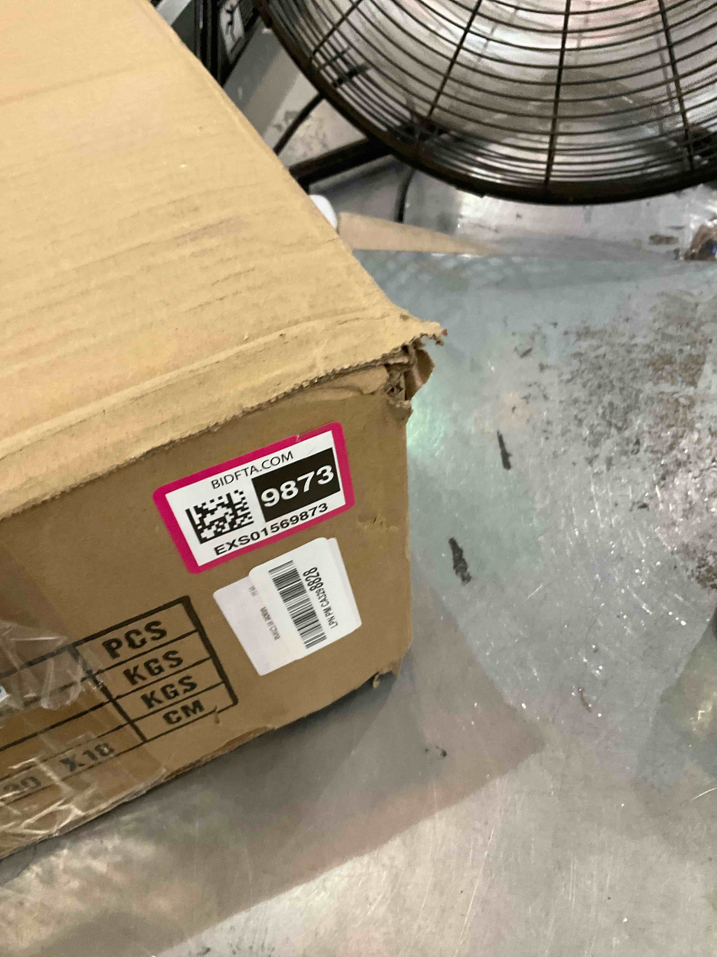 https://s3.amazonaws.com/lotting-images-prod/BargainHunt/EXS01569873_1716304029540.jpeg