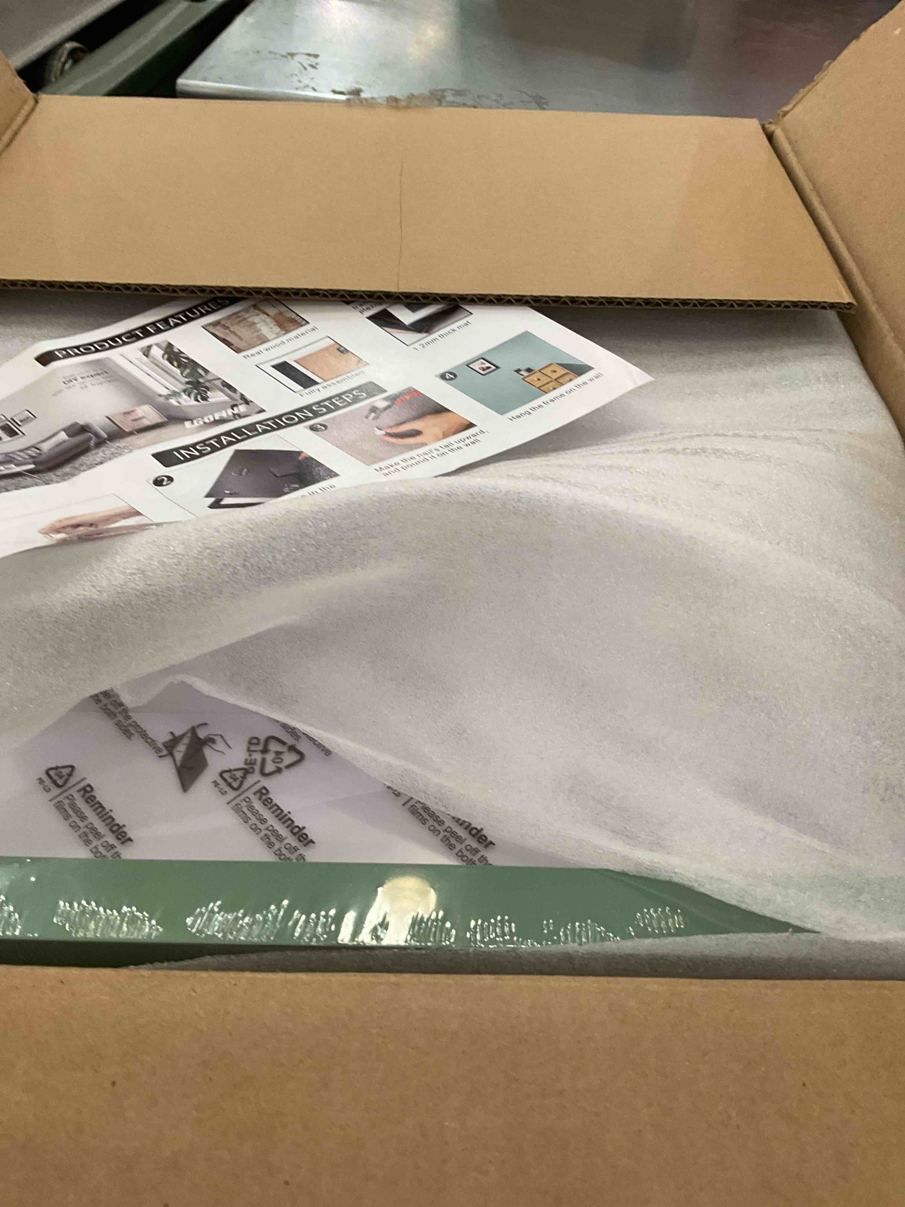 https://s3.amazonaws.com/lotting-images-prod/BargainHunt/EXS01569969_1716224385925.jpeg