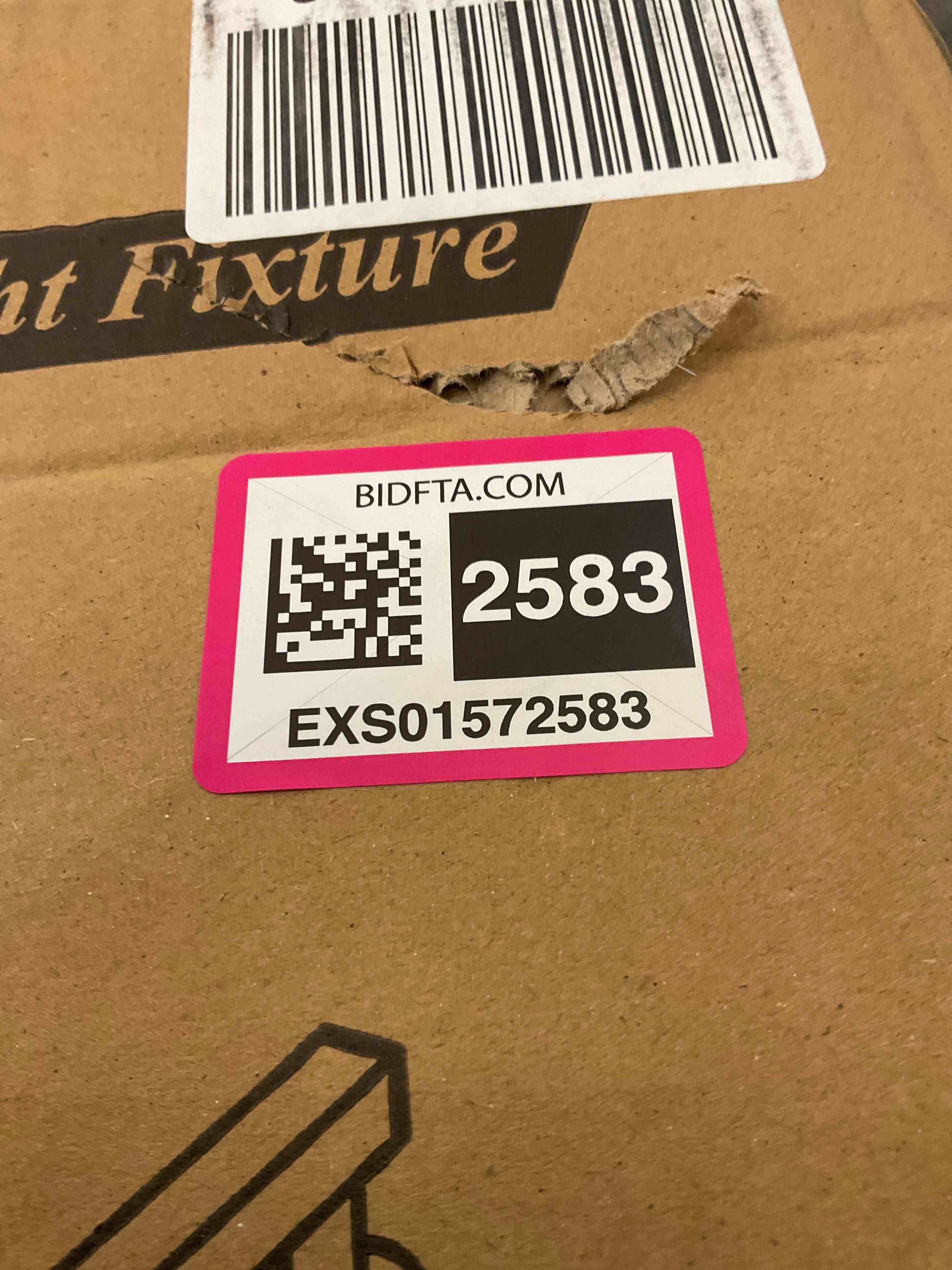 https://s3.amazonaws.com/lotting-images-prod/BargainHunt/EXS01572583_1719859349173.jpeg