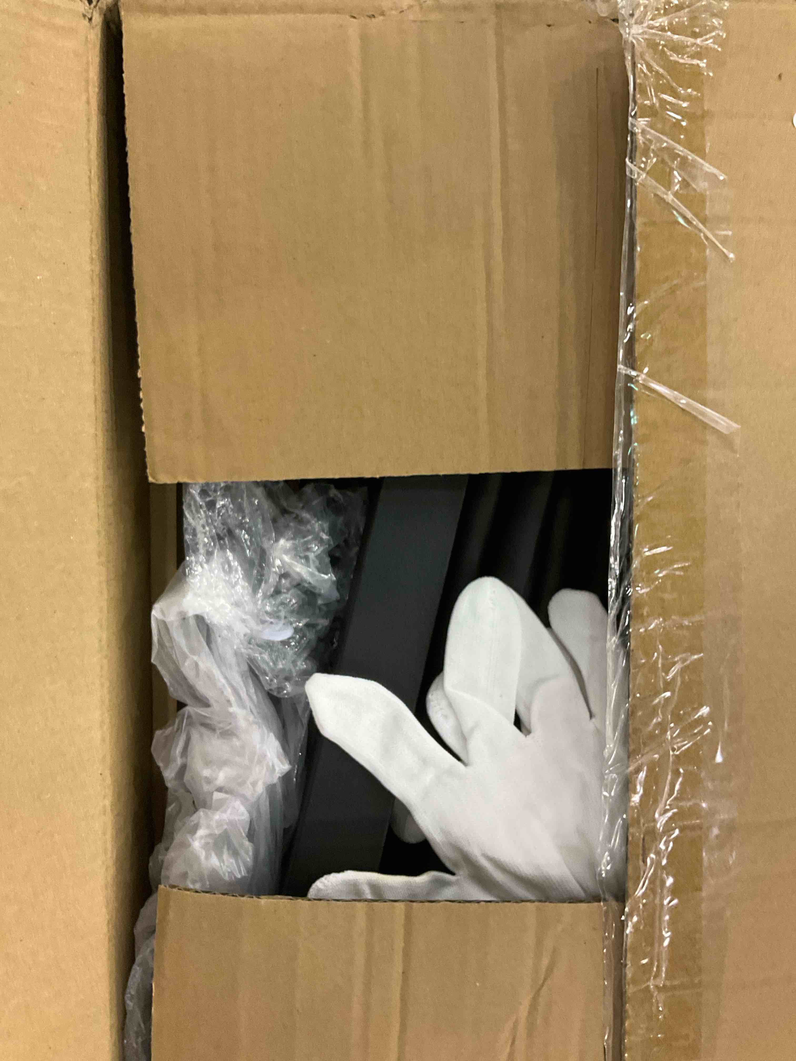 https://s3.amazonaws.com/lotting-images-prod/BargainHunt/EXS01572712_1719402442411.jpeg