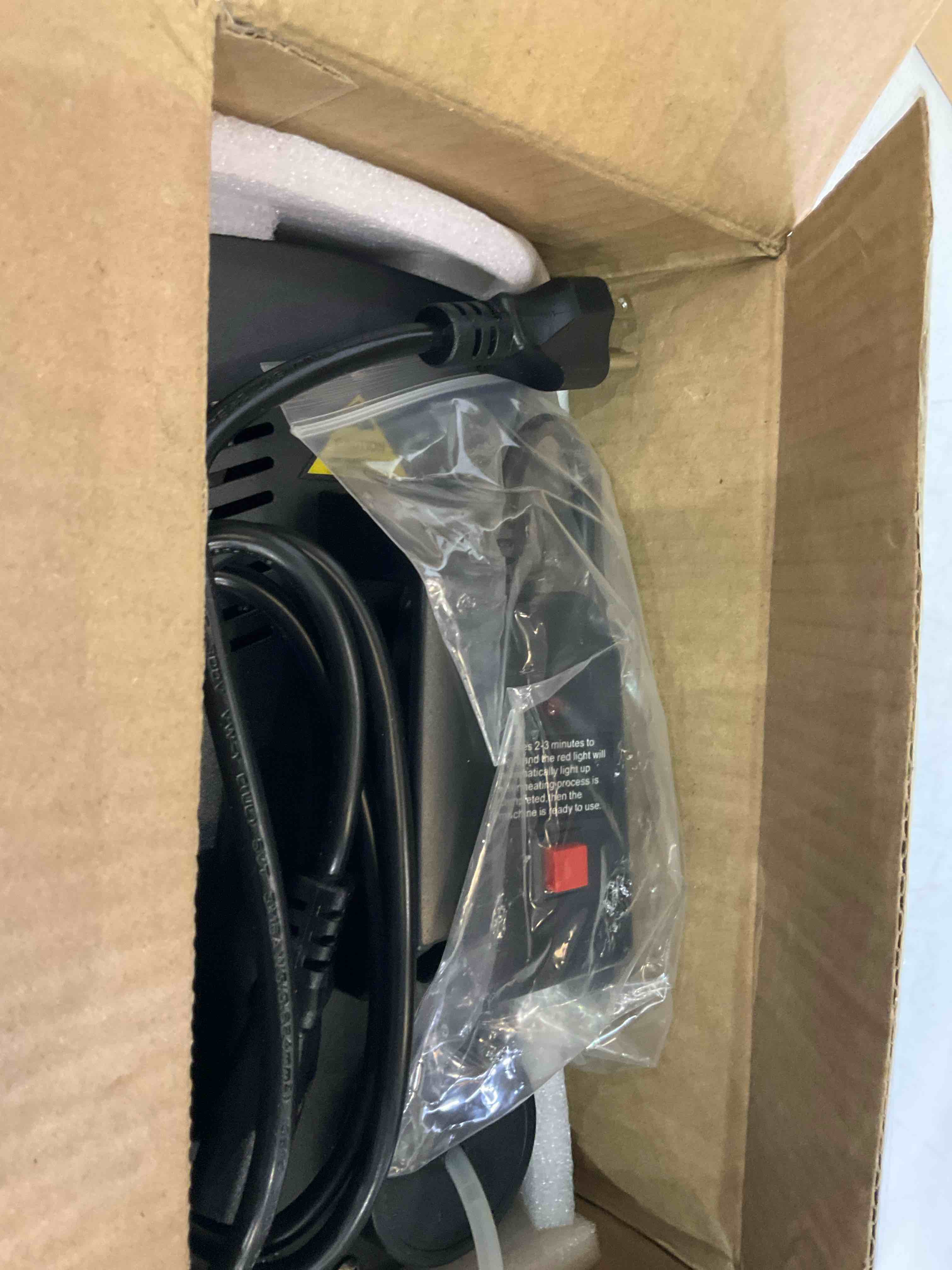 https://s3.amazonaws.com/lotting-images-prod/BargainHunt/EXS01572888_1719924338939.jpeg