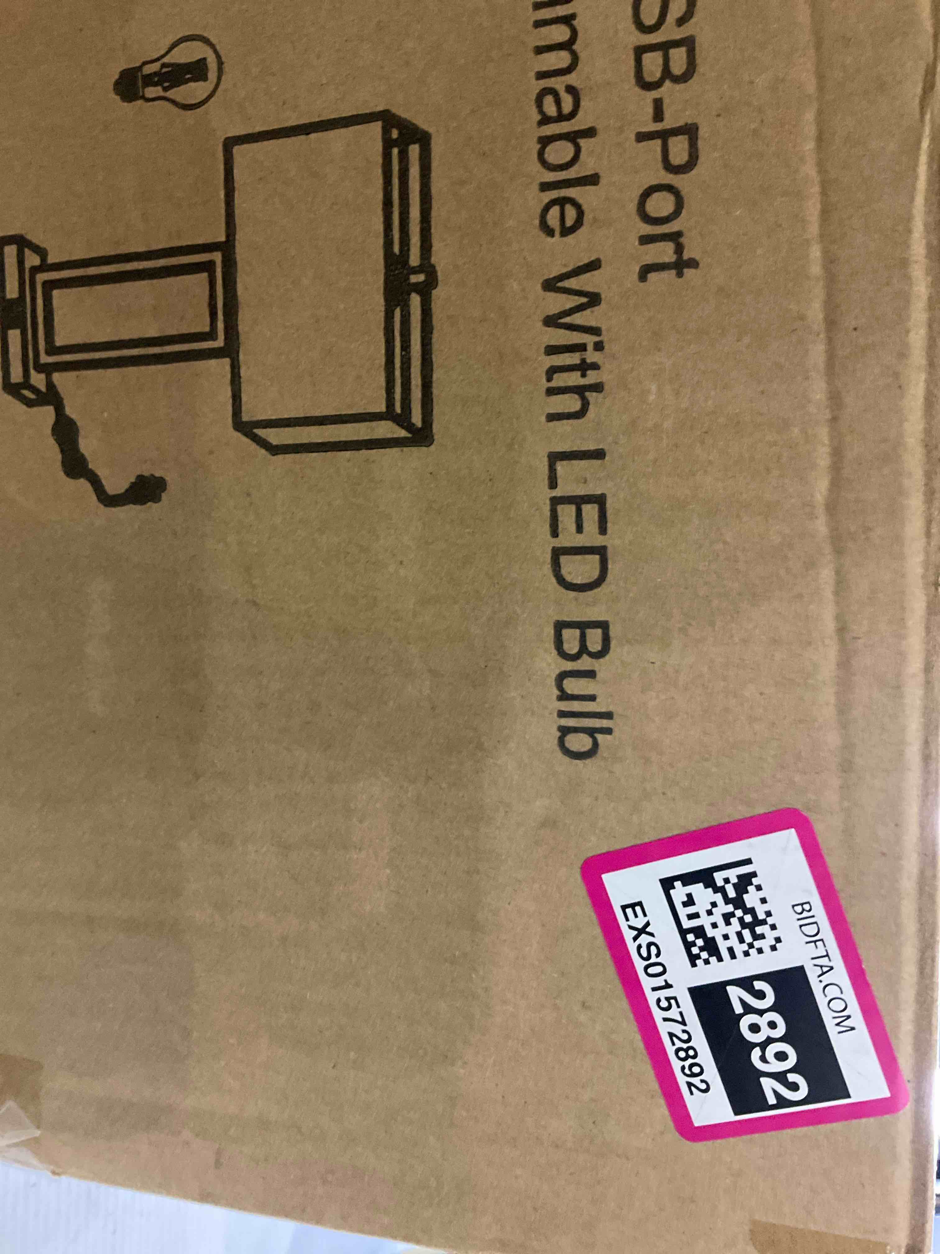 https://s3.amazonaws.com/lotting-images-prod/BargainHunt/EXS01572892_1719923778288.jpeg