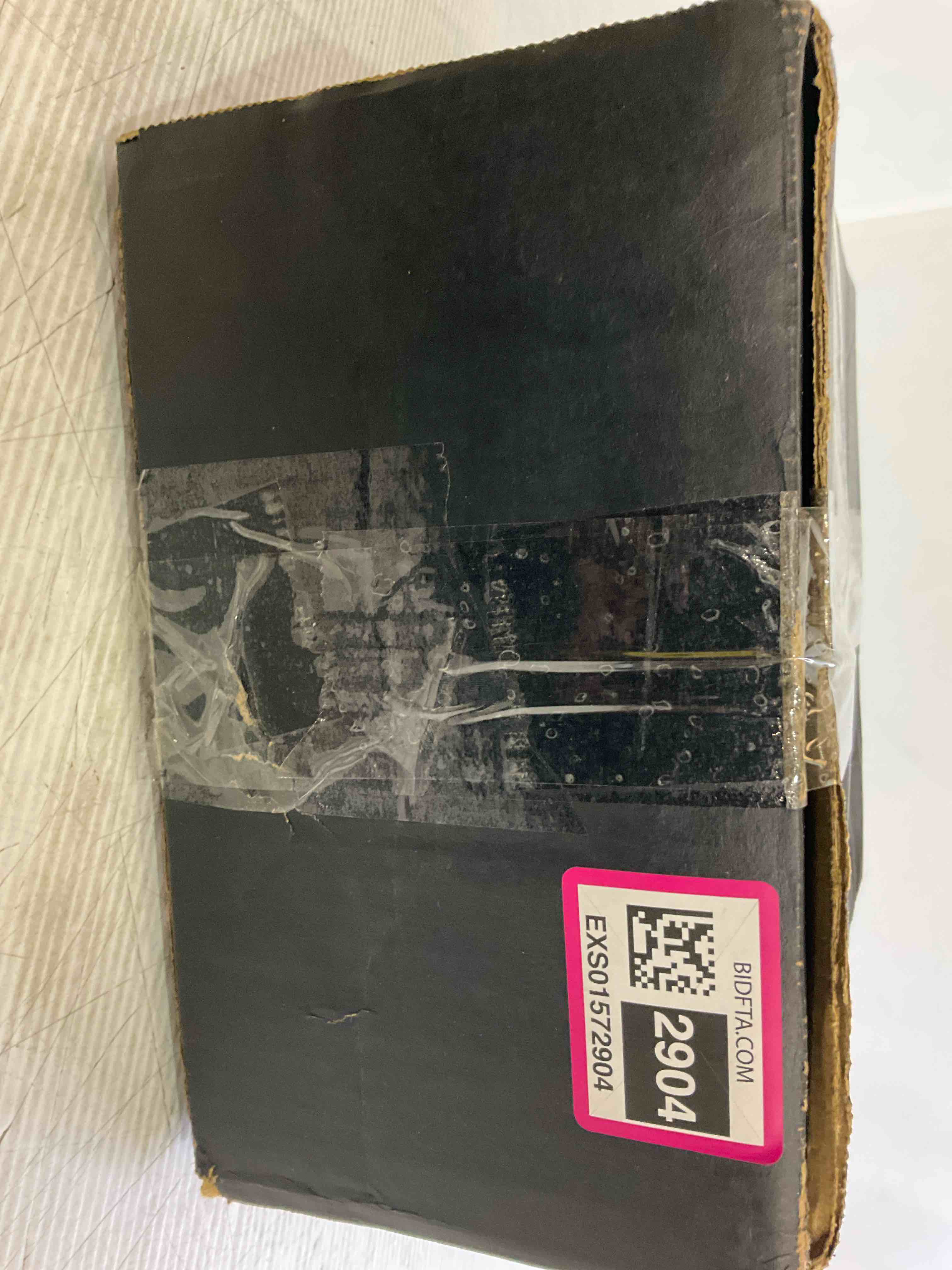 https://s3.amazonaws.com/lotting-images-prod/BargainHunt/EXS01572904_1719919620432.jpeg