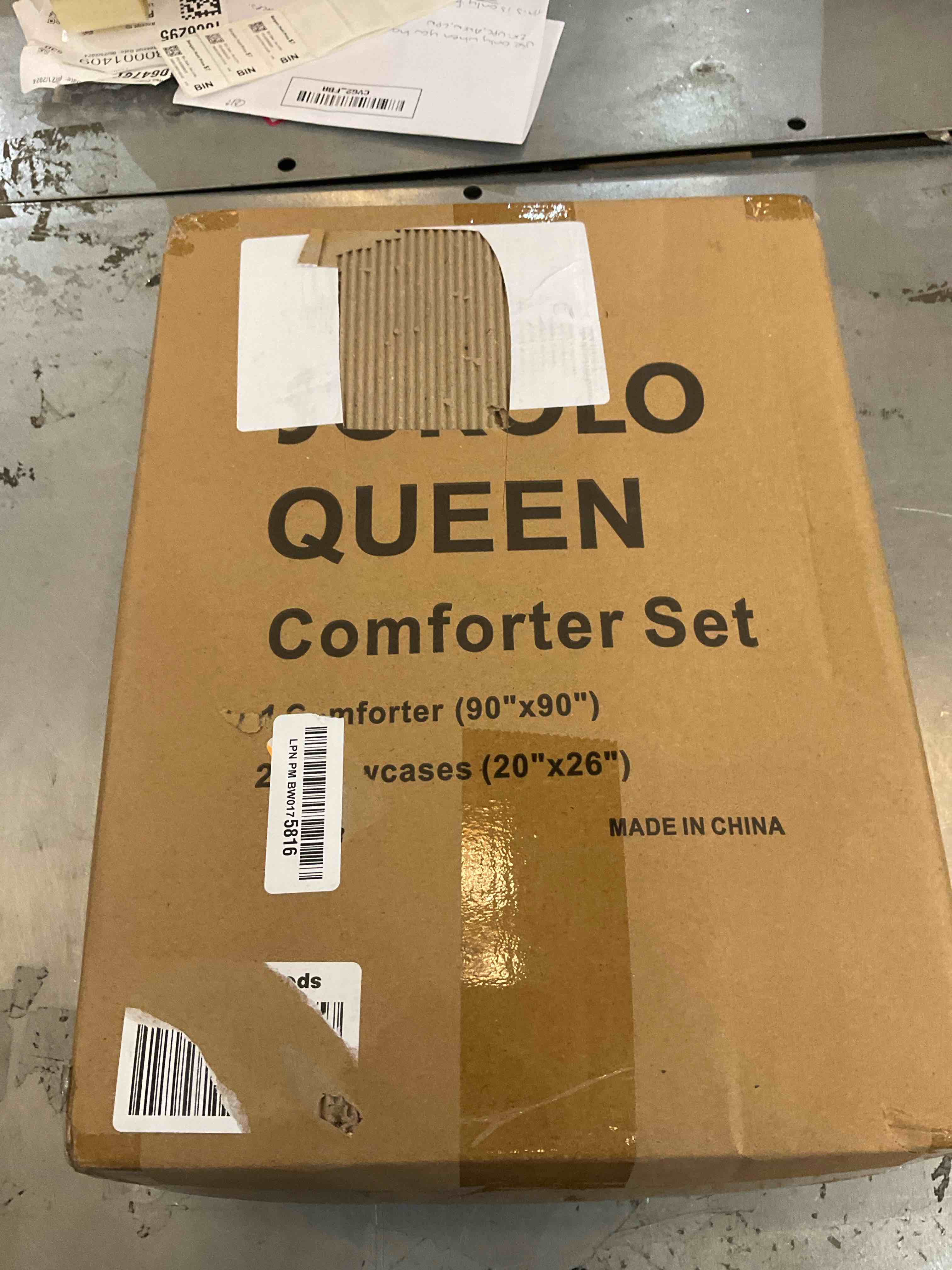 https://s3.amazonaws.com/lotting-images-prod/BargainHunt/EXS01573045_1719337890947.jpeg