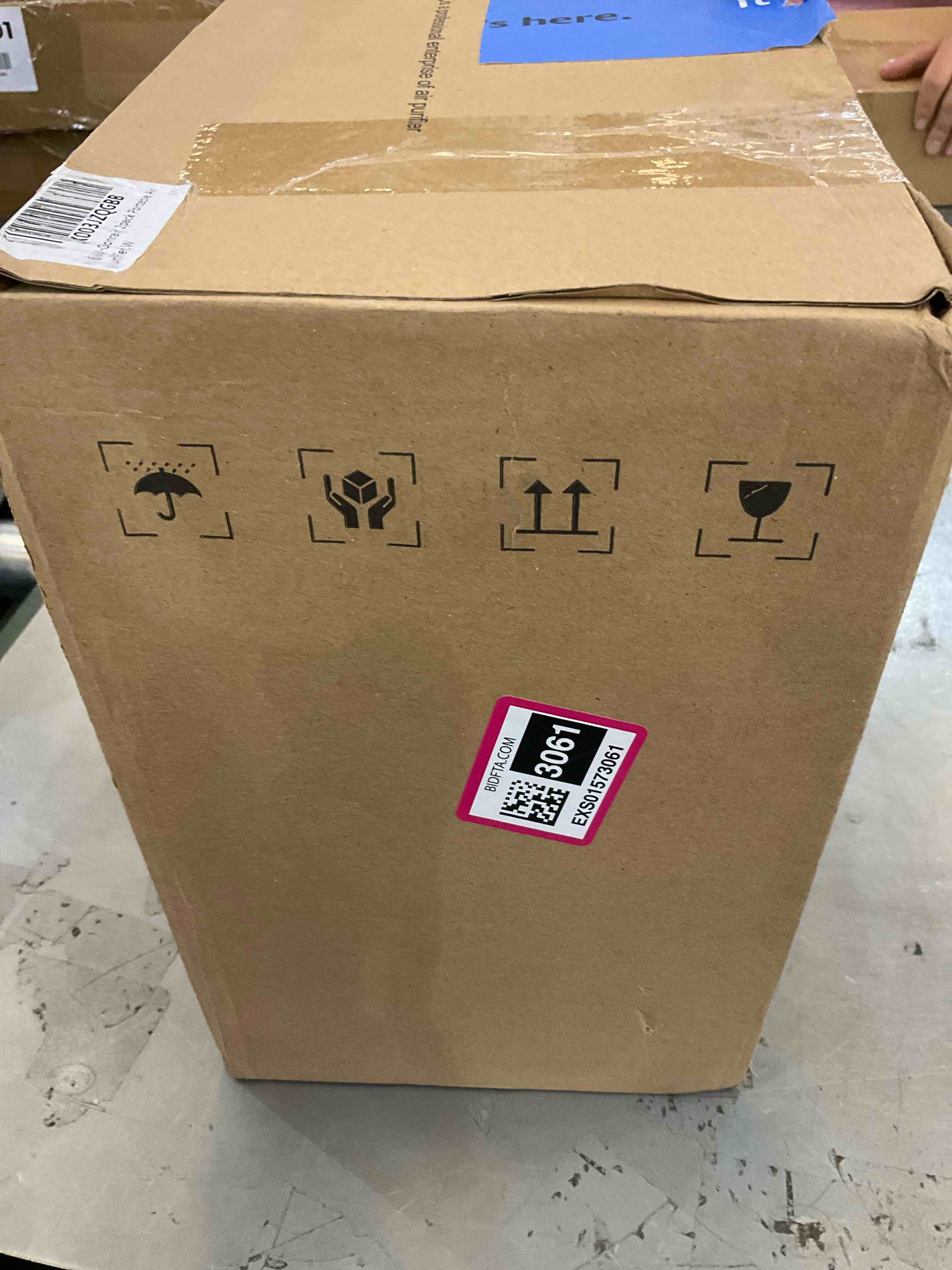 https://s3.amazonaws.com/lotting-images-prod/BargainHunt/EXS01573061_1719335310119.jpeg