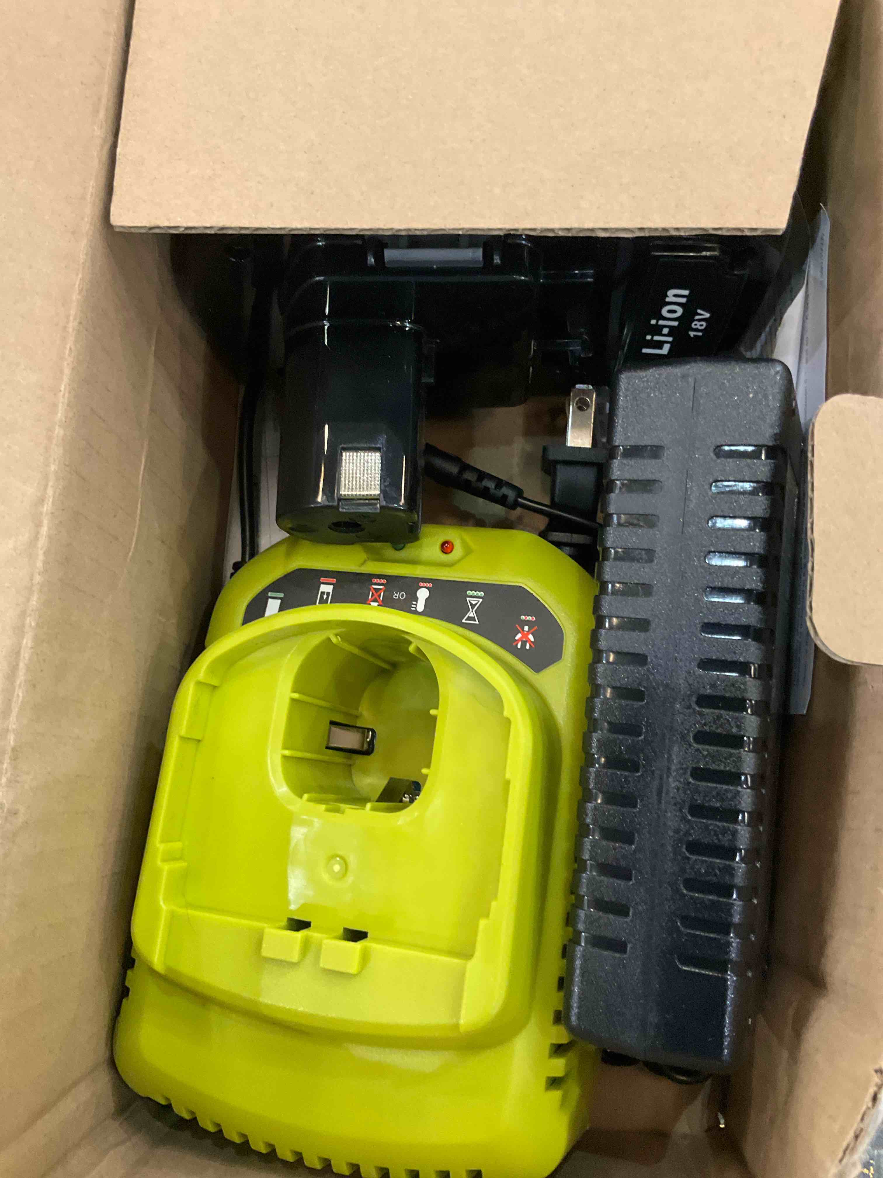 https://s3.amazonaws.com/lotting-images-prod/BargainHunt/EXS01573063_1719859509073.jpeg