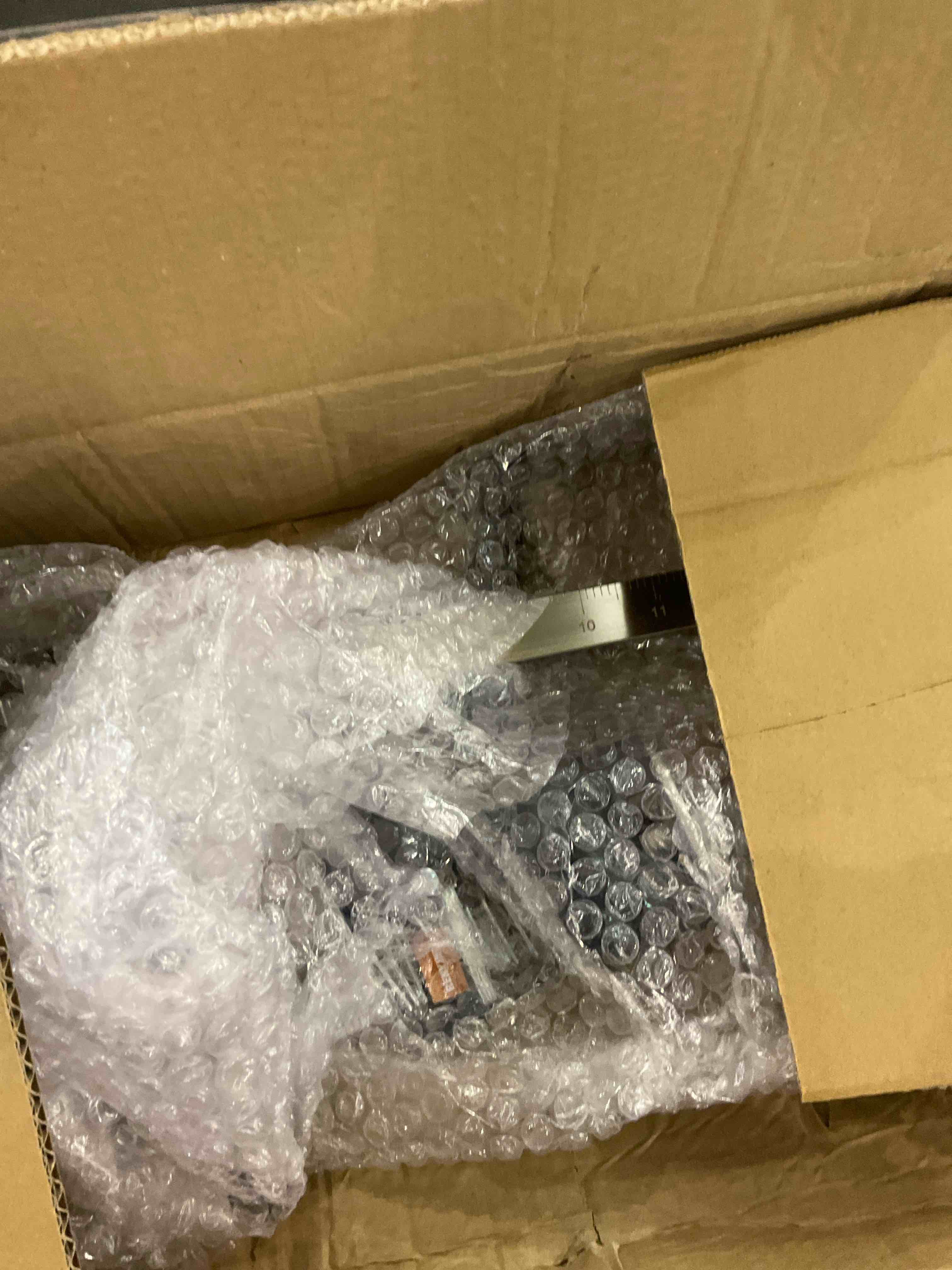 https://s3.amazonaws.com/lotting-images-prod/BargainHunt/EXS01573074_1719488513815.jpeg
