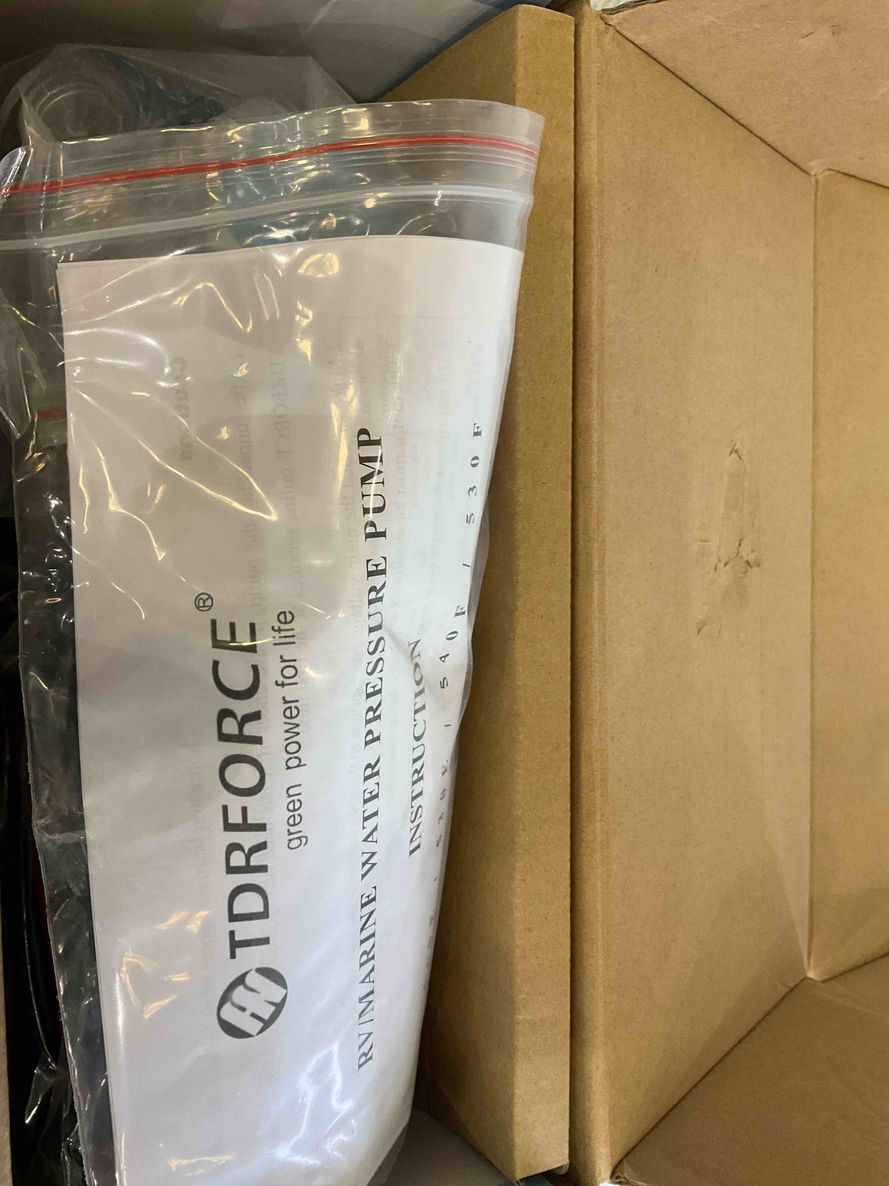 https://s3.amazonaws.com/lotting-images-prod/BargainHunt/EXS01573138_1719931899527.jpeg