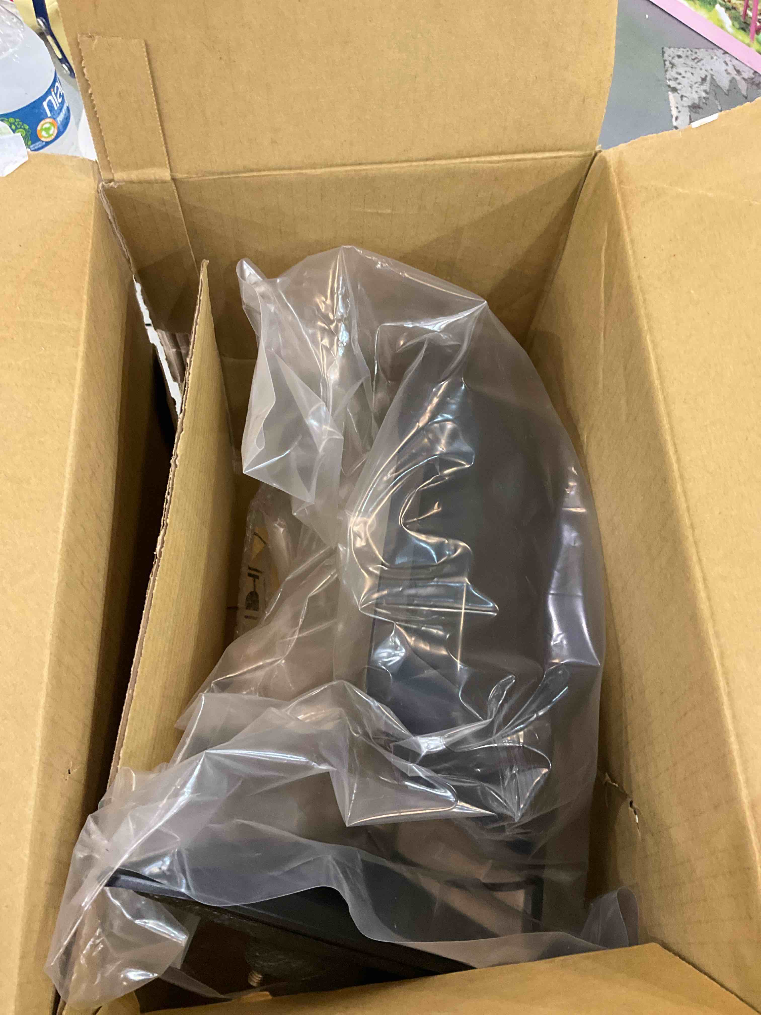 https://s3.amazonaws.com/lotting-images-prod/BargainHunt/EXS01573699_1719341204992.jpeg