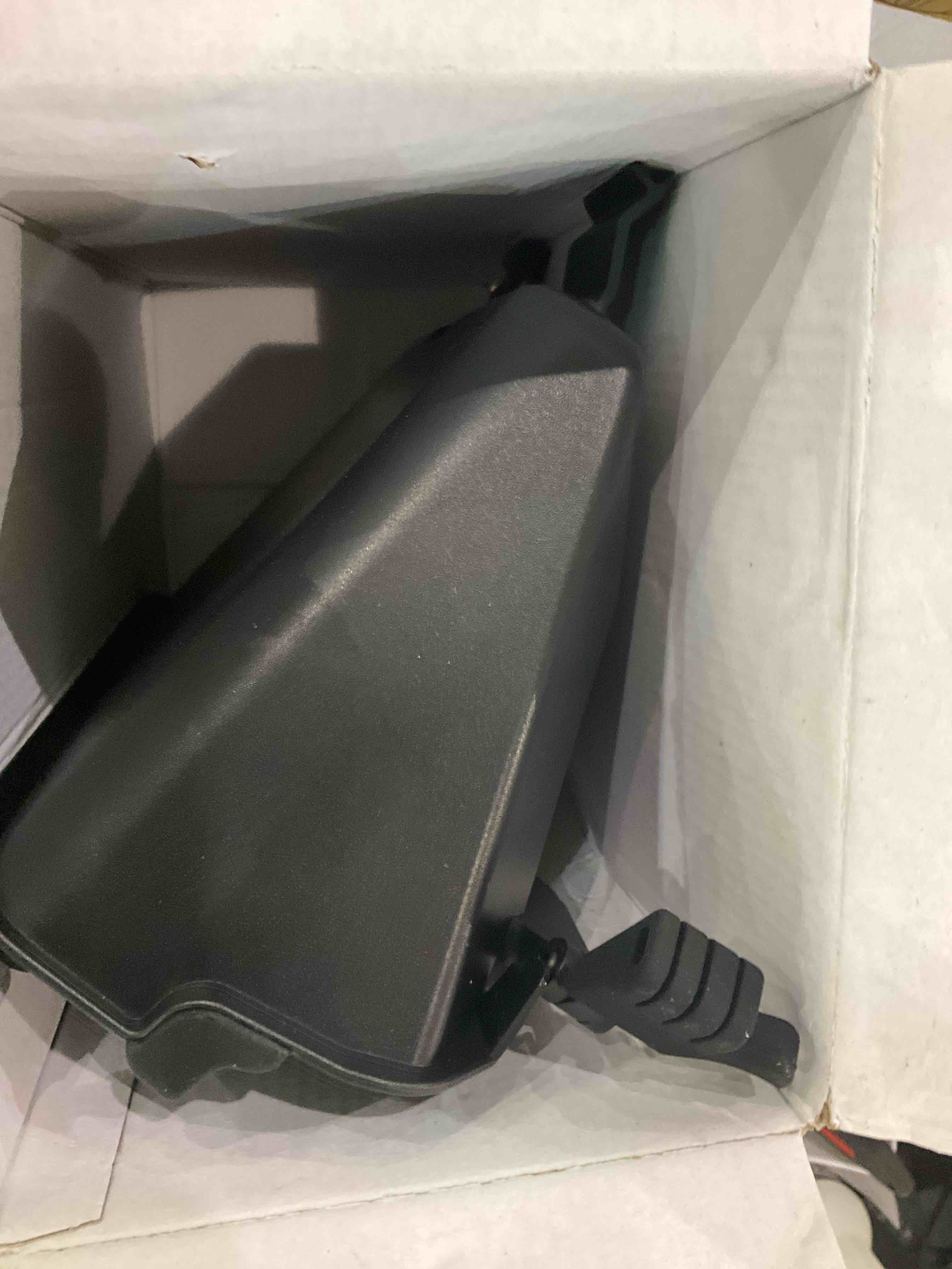 https://s3.amazonaws.com/lotting-images-prod/BargainHunt/EXS01573741_1719402158924.jpeg